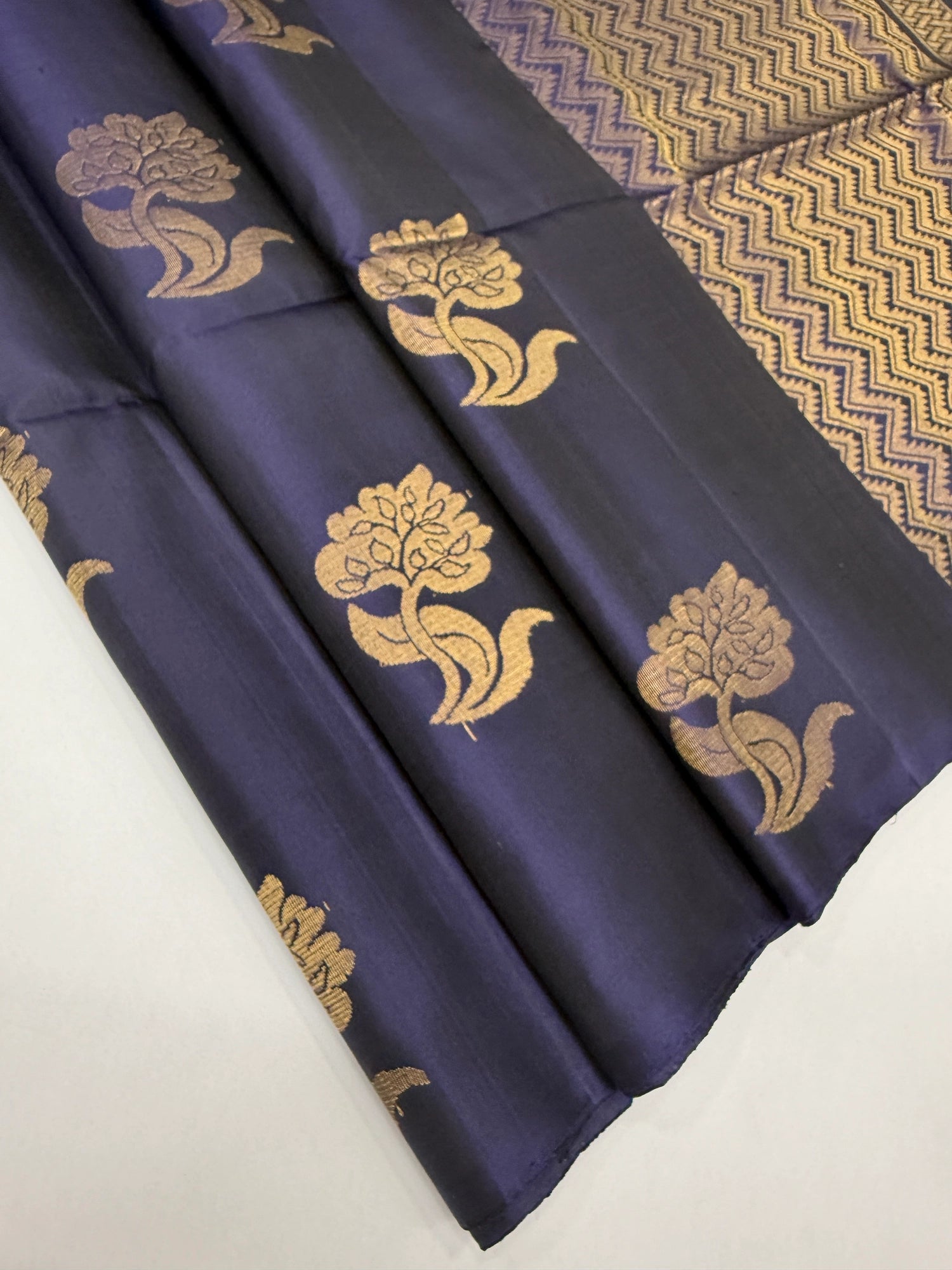 VSS352 - navy blue color body, pallu , blouse pure silk saree