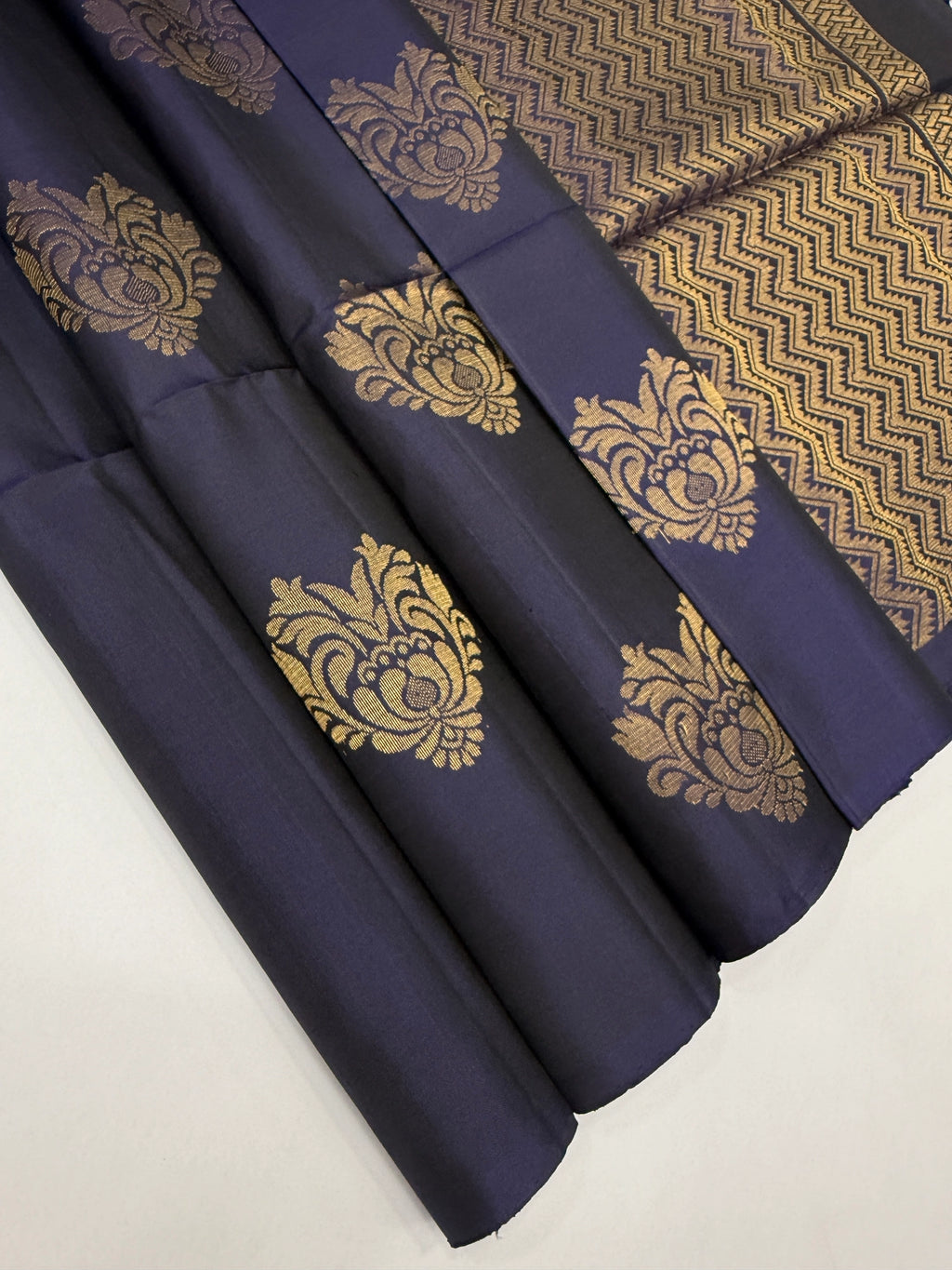 VSS354 - navy blue color body, pallu , blouse pure silk saree