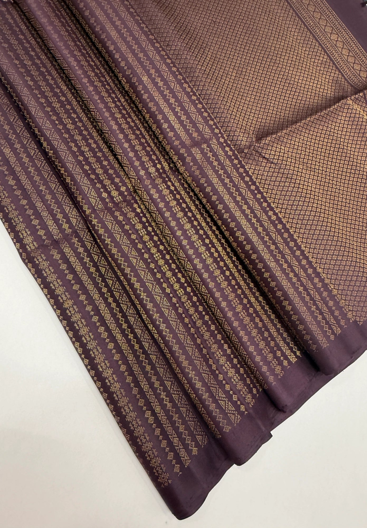 VSA634 - dark purple color body, pallu , blouse pure silk saree