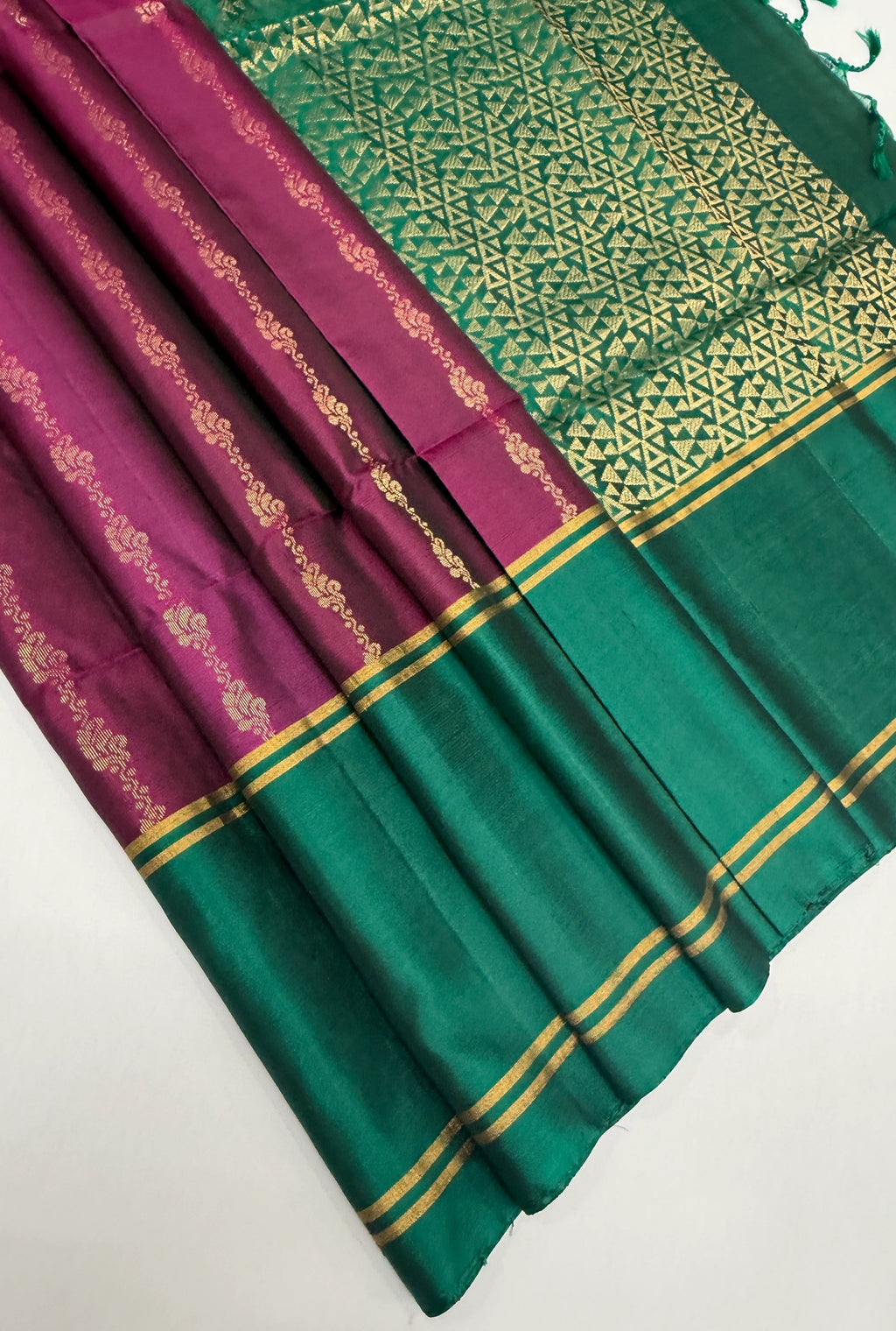 VSCB193 - purple color body , bottle green color pallu , blouse - Pure silk saree