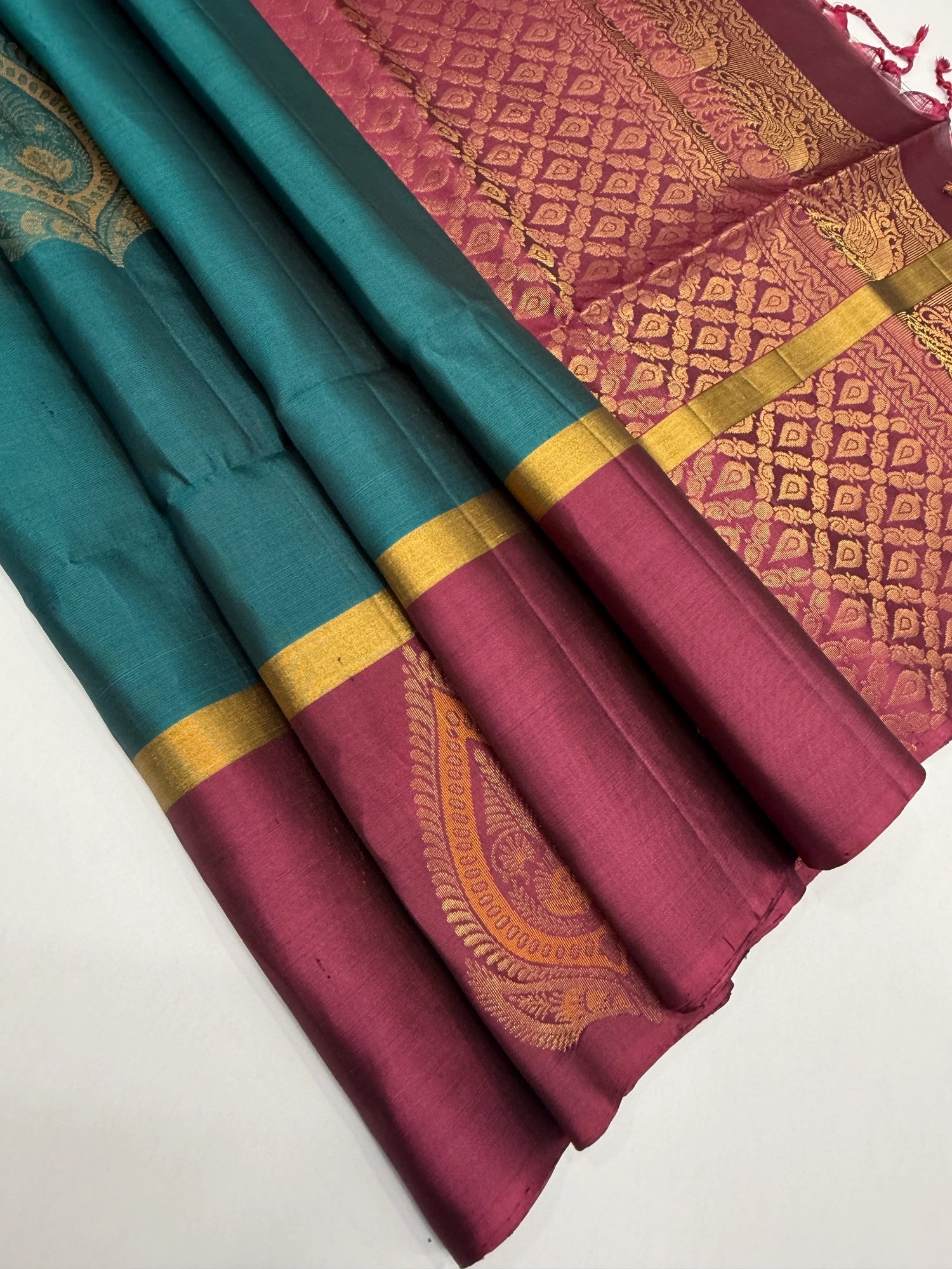 VSBP45 - peacock green color body & purple color pallu,blouse - Pure silk saree