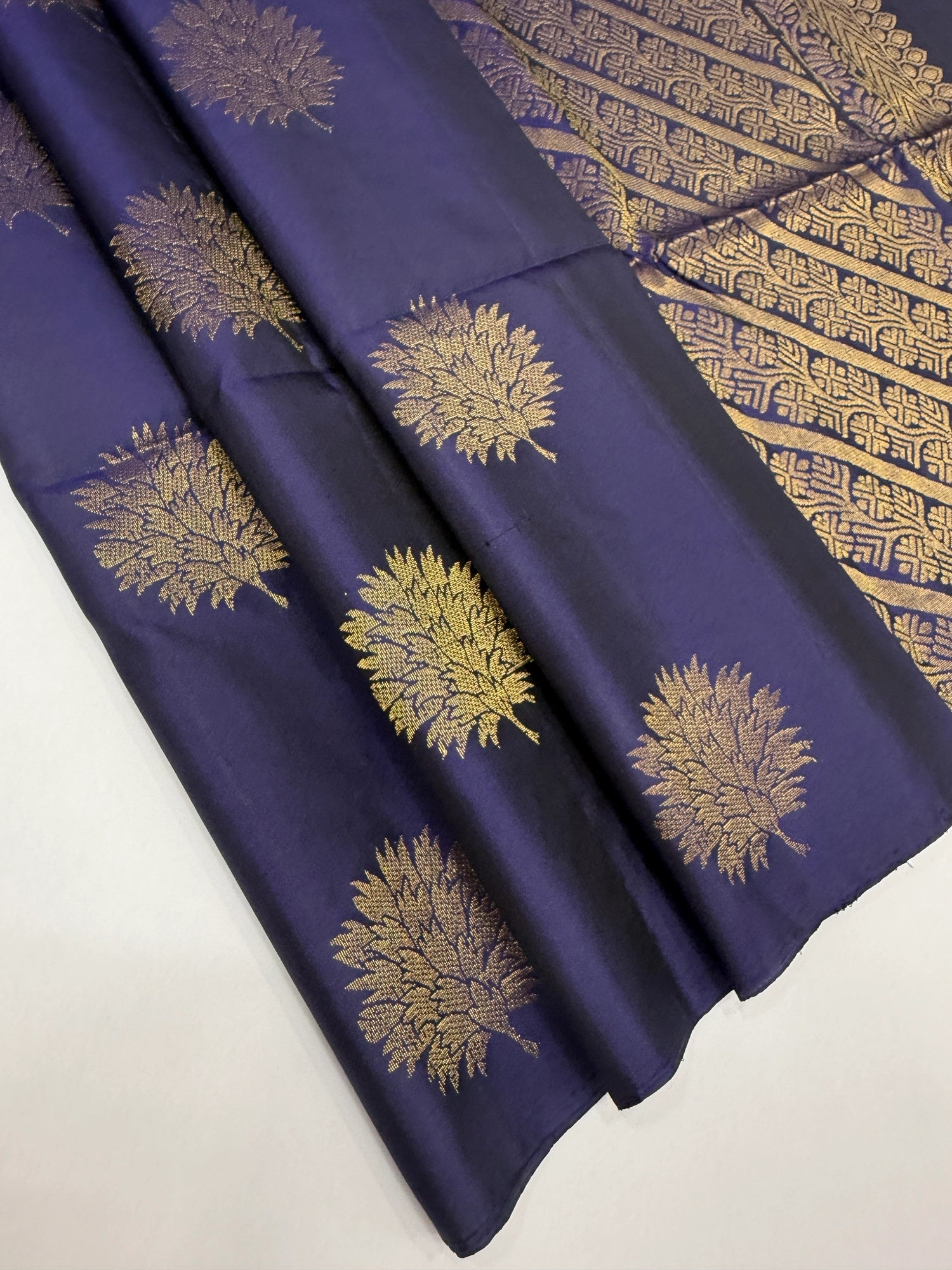 VSS478 - navy blue color body, pallu , blouse pure silk saree