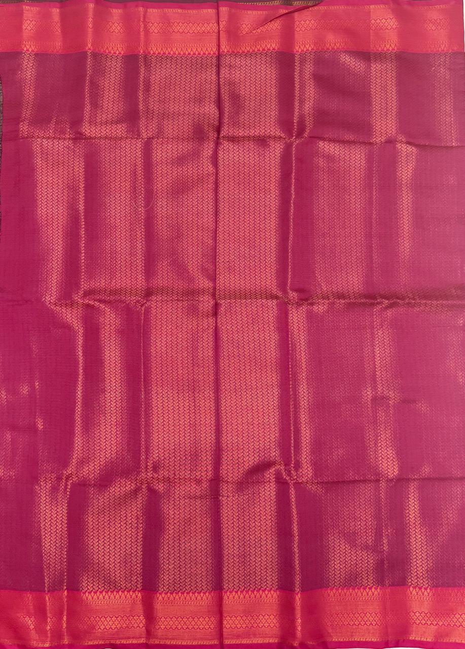 VSAS975 - peacock green color body , magenta color pallu , blouse.