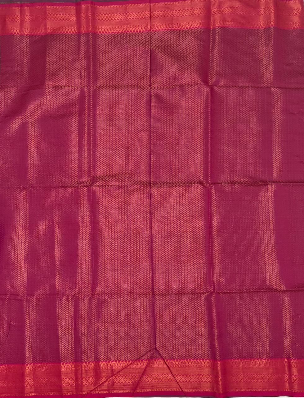 VSAS985 - peacock green color body , magenta color pallu , blouse.