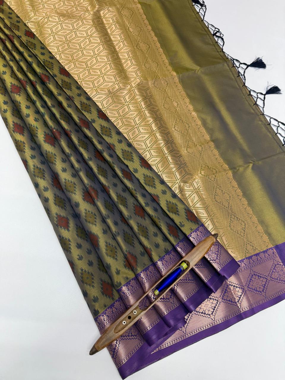 VSAS1009 - cow dung green color body ,pallu , blouse.