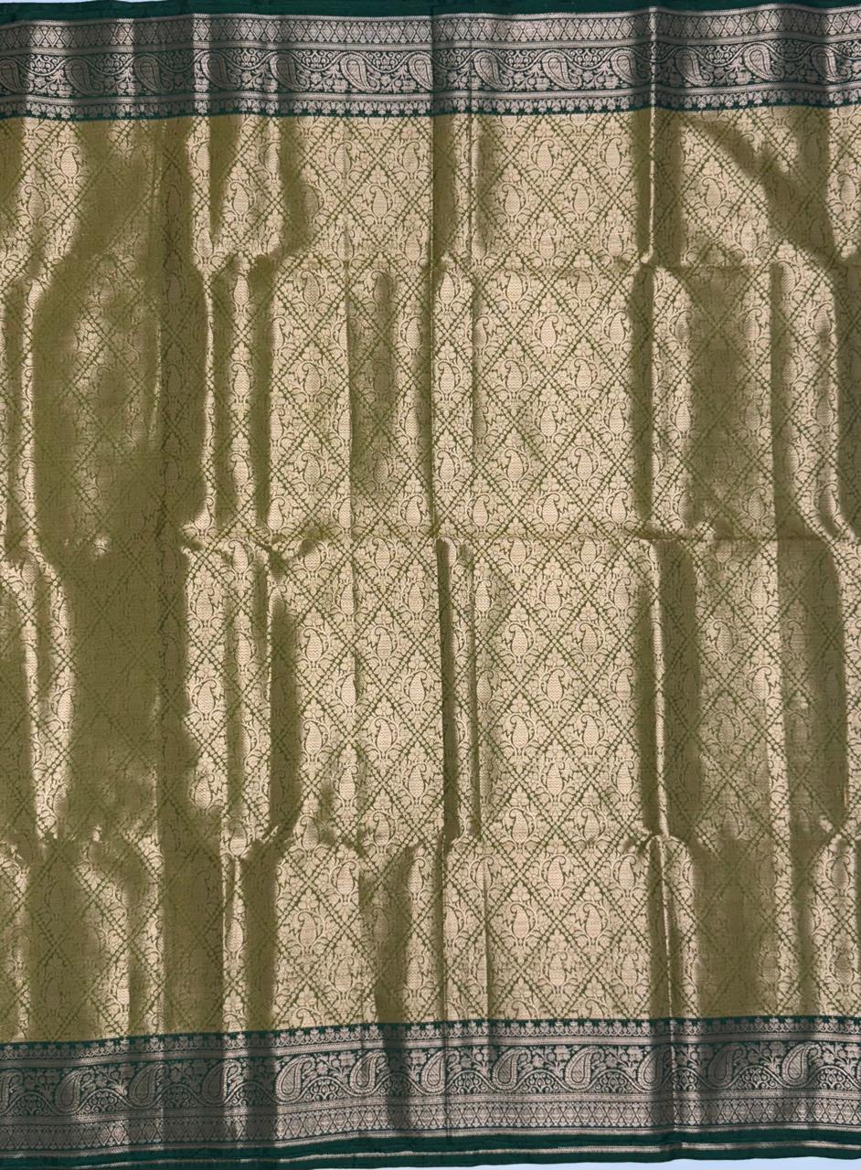 VSAS1012 - green color body ,pallu , blouse.