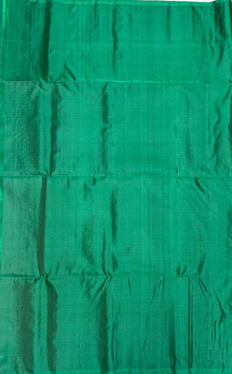 VSA611 - peacock green color body, pallu , blouse pure silk saree