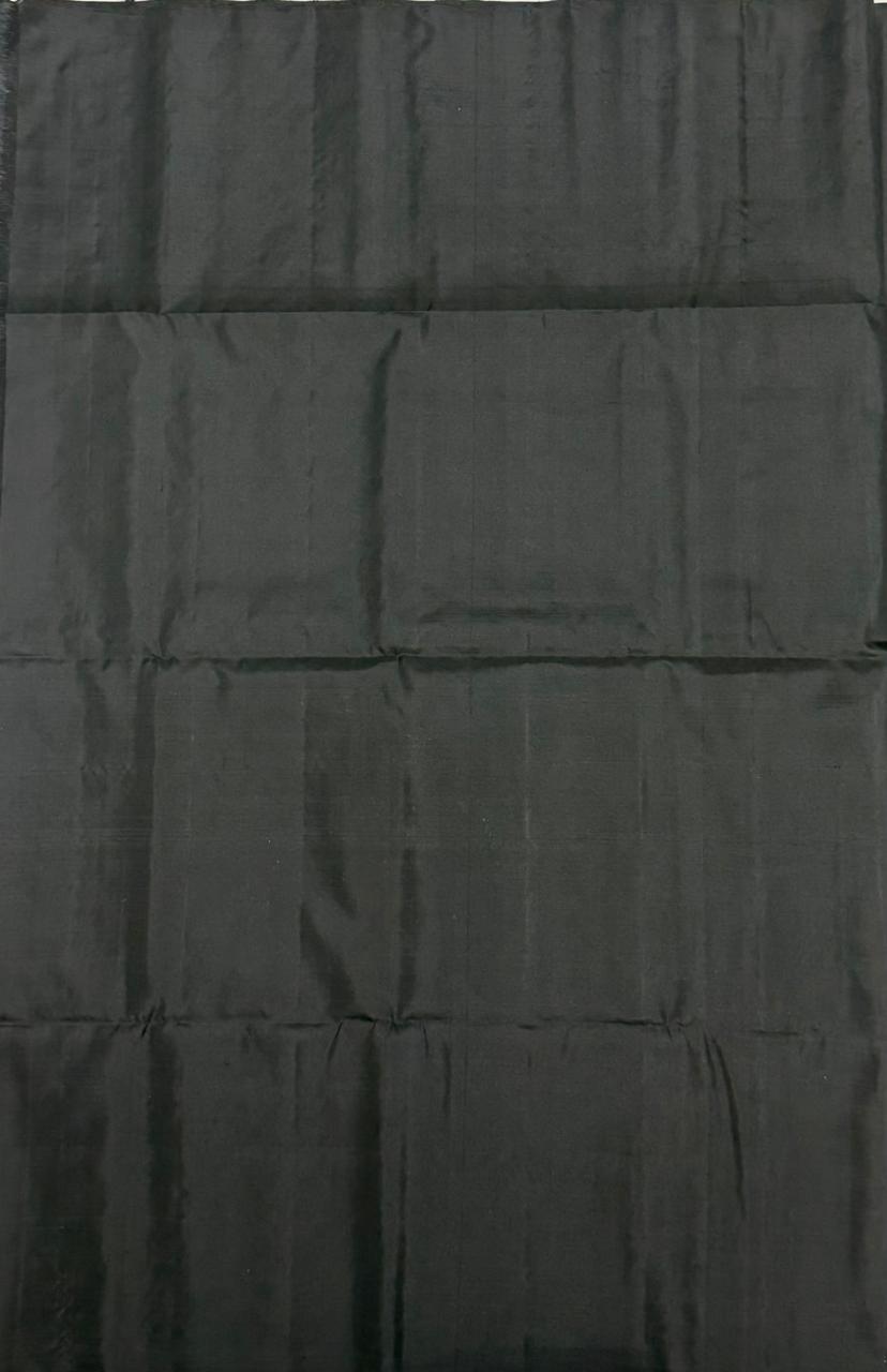 VSS444 - black color body, pallu , blouse pure silk saree