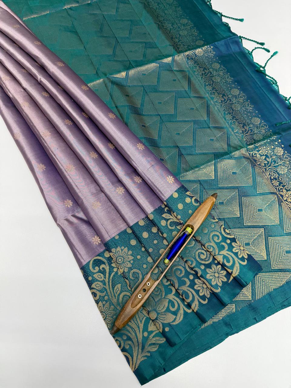 VST245 - pastel lavender color body , peacock green color pallu , blouse - Pure silk saree