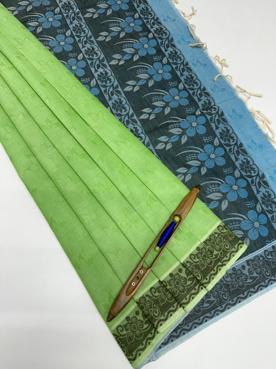 VSC764 - green color body , sky blue color pallu,blouse.