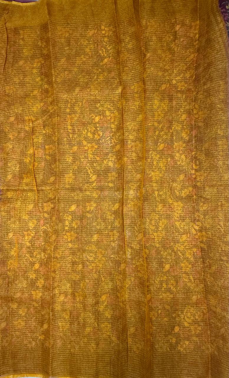 VSAS1098 - maroon color body , yellow color pallu , blouse.