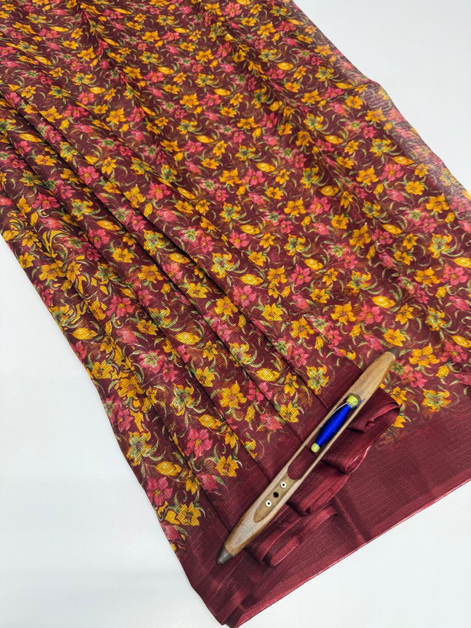 VSAS1098 - maroon color body , yellow color pallu , blouse.