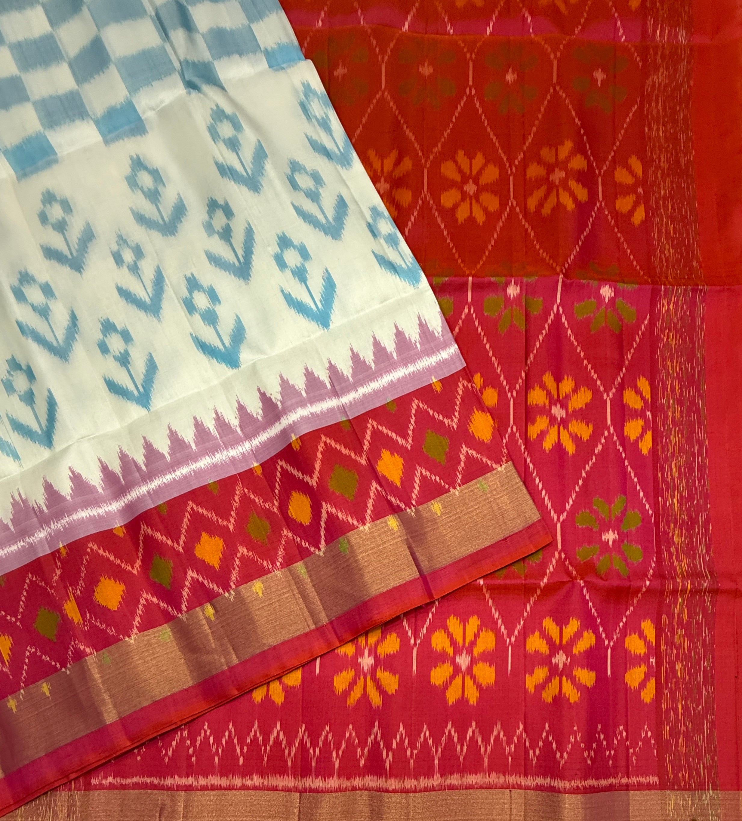 VSIS475 - white color body , pinkish orange color pallu , blouse - Pure silk saree