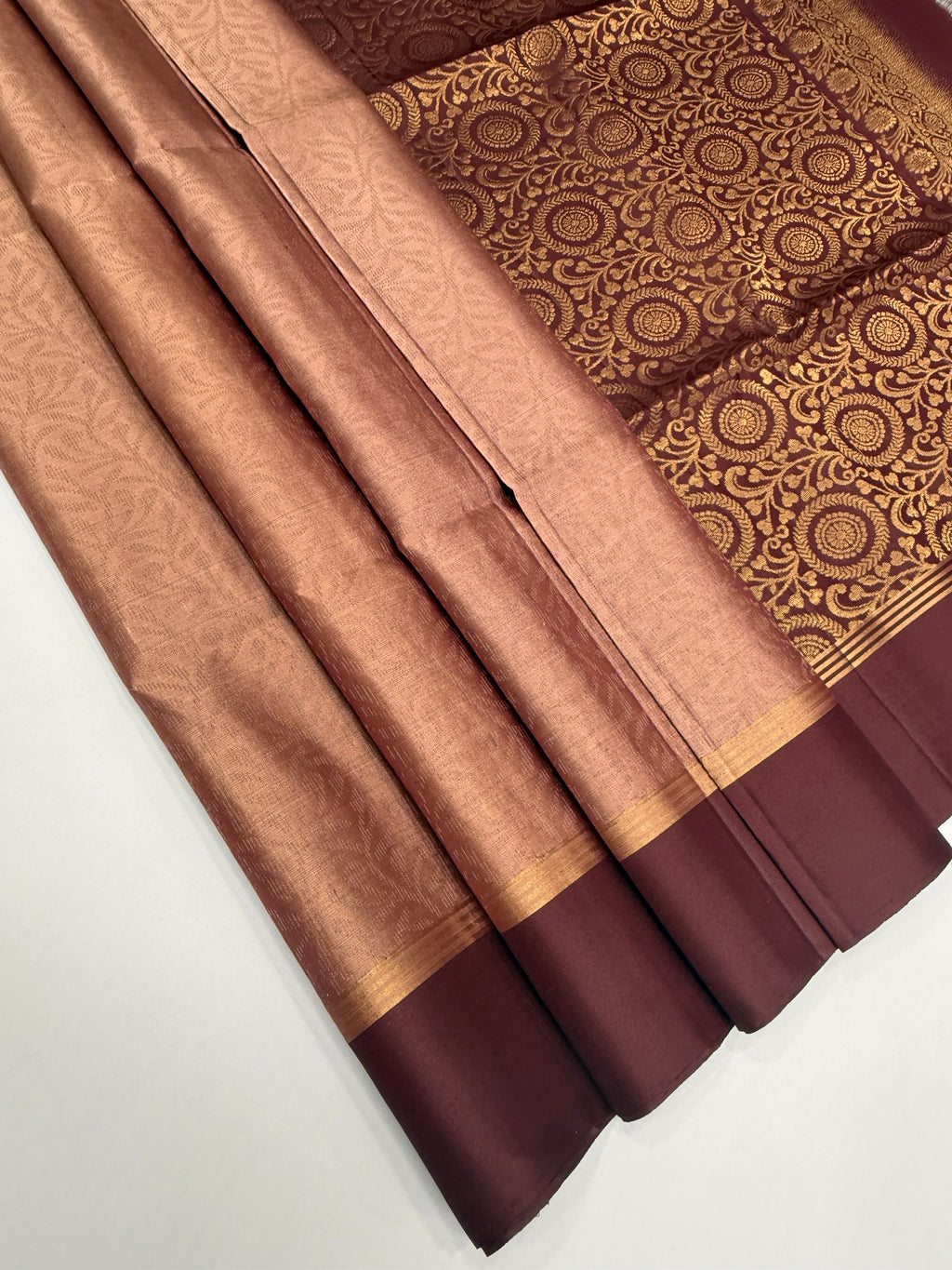 VSA675 - chocolate brown color body , brown color pallu , blouse pure silk saree