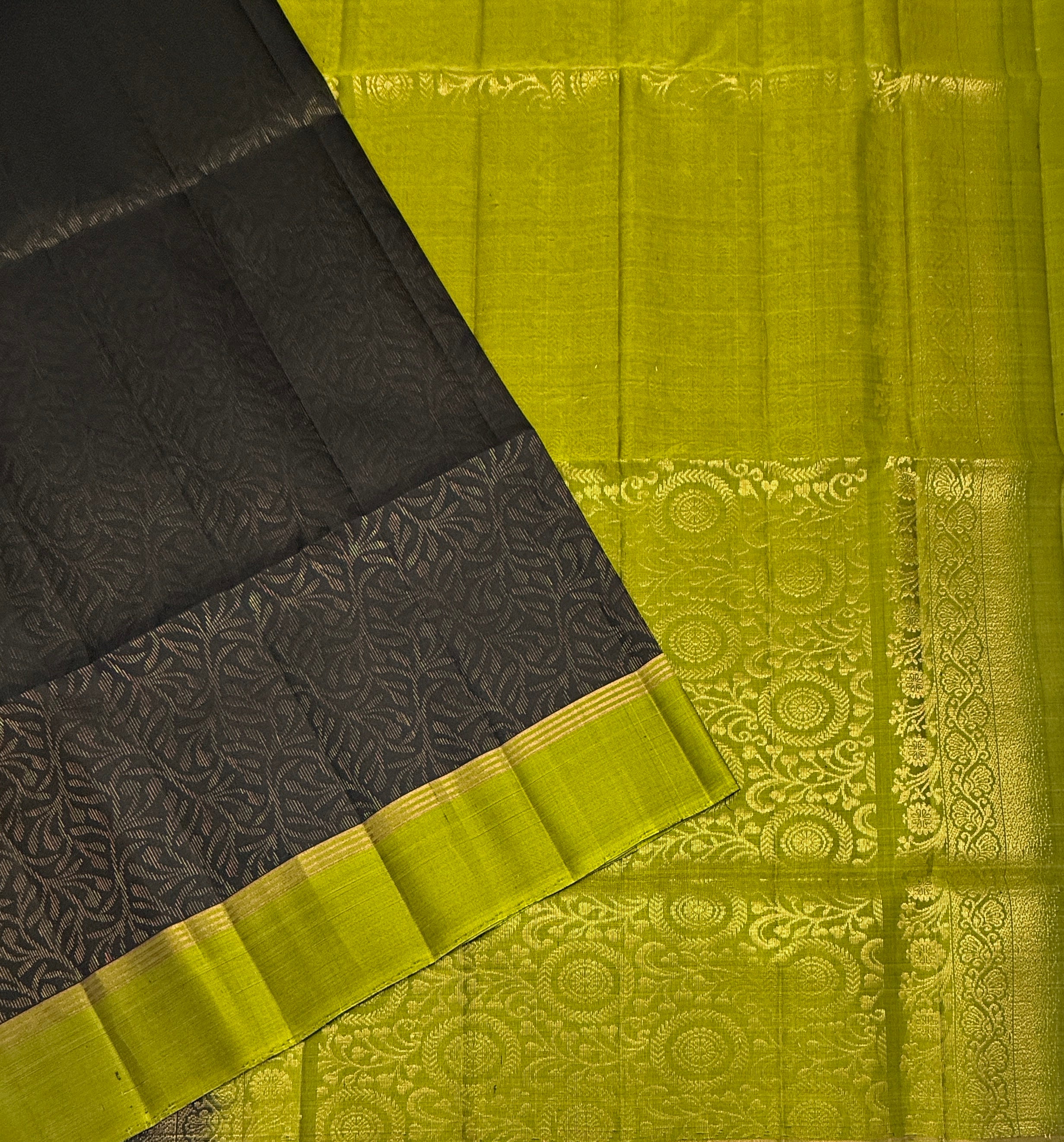 VSA676 - black color body , mehandi green color pallu , blouse pure silk saree