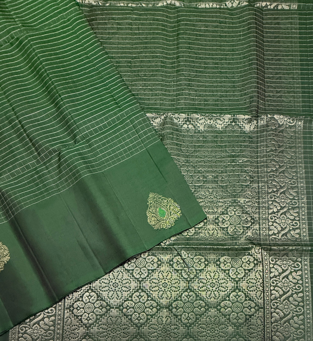 VSF11123 - bottle green color body , color pallu,blouse - Pure silk saree