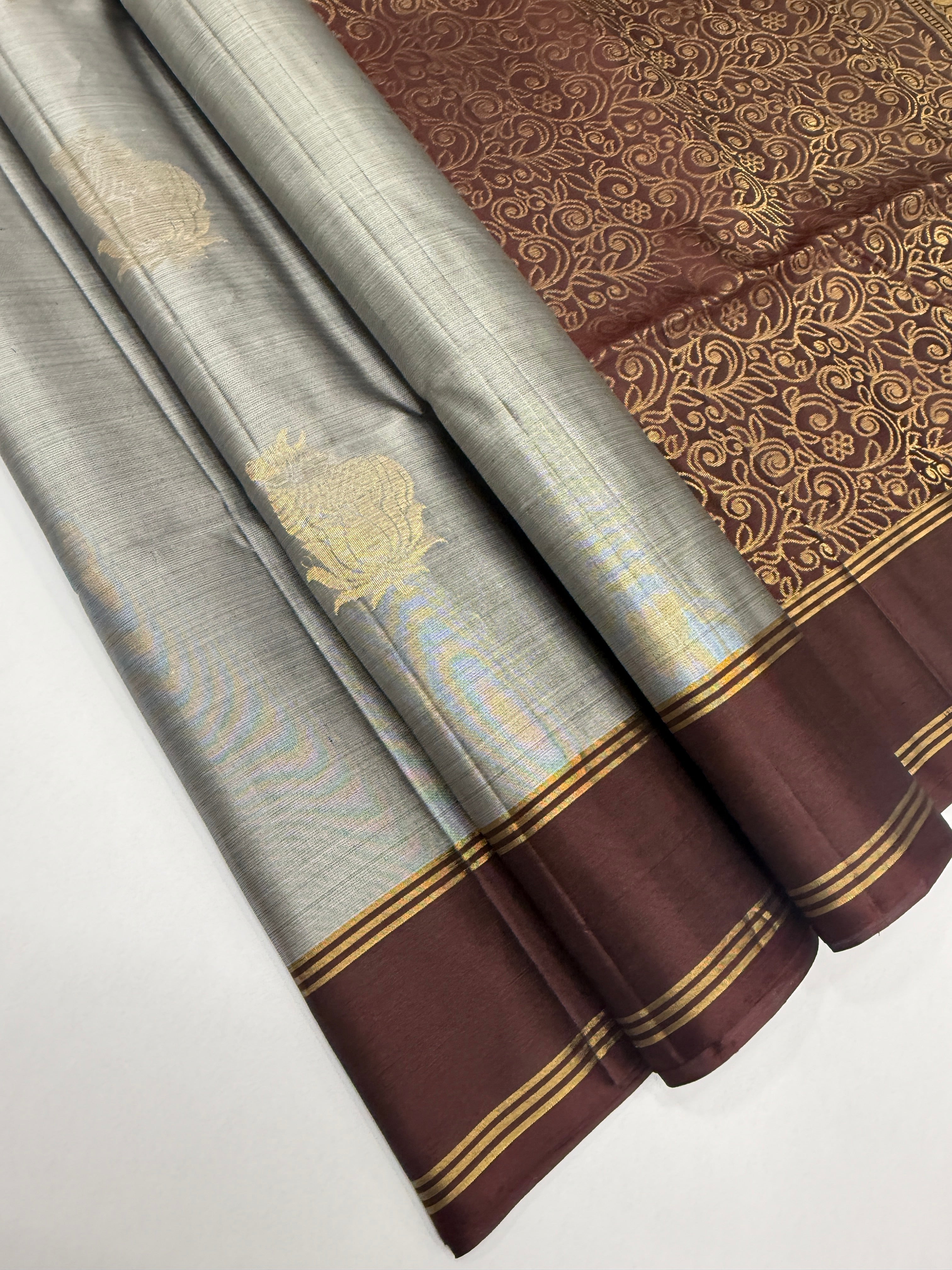 VSCB643 - grey color body , brown color pallu , blouse - Pure silk saree