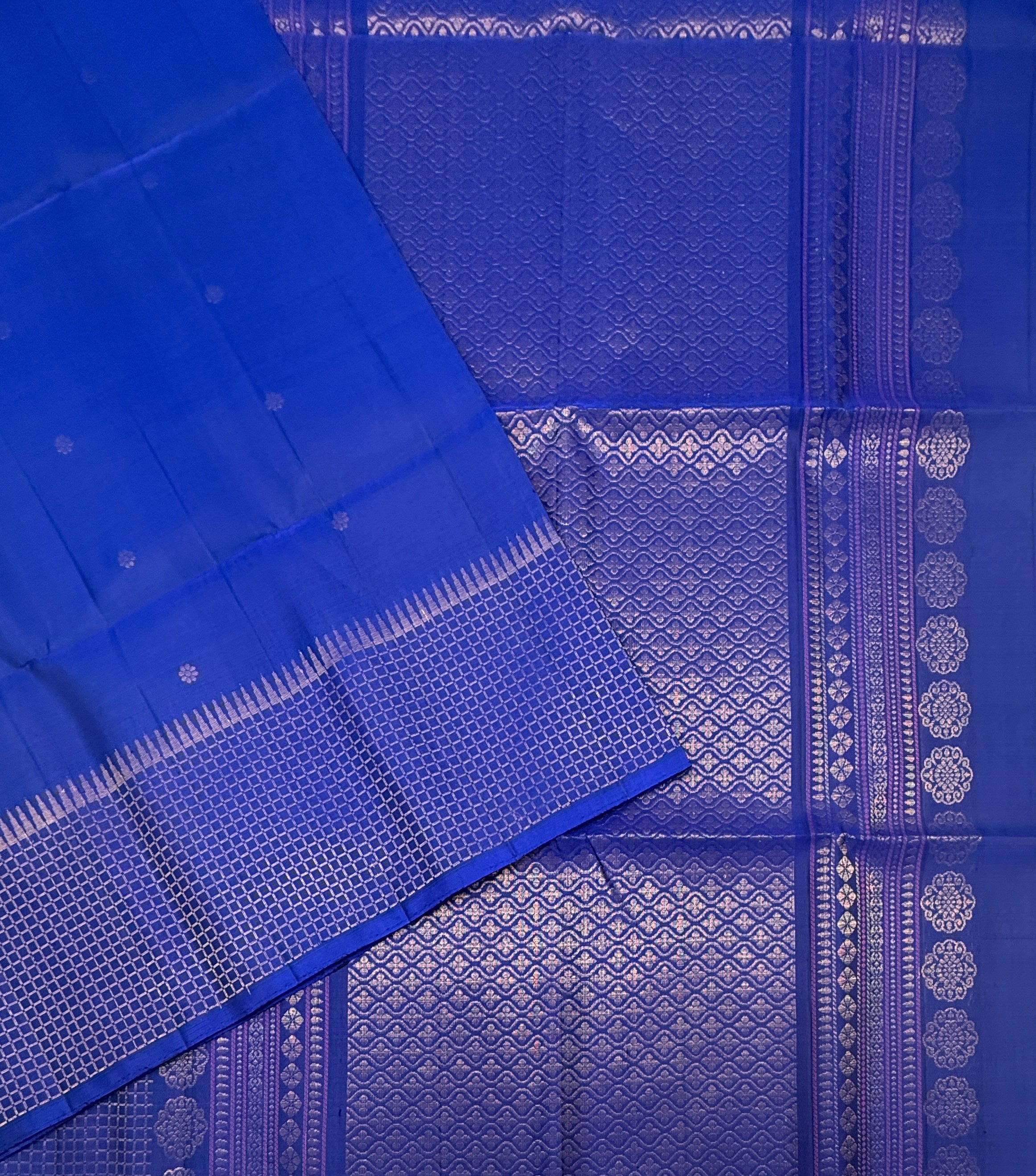 VST275 - royal blue color body , color pallu , blouse - Pure silk saree