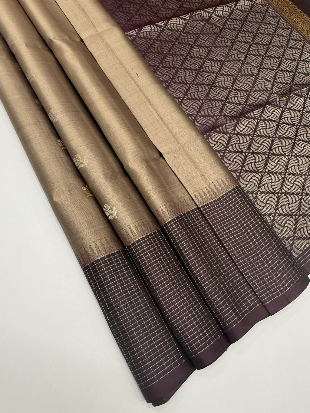 VST279 - chocolate brown color body , dark purple color pallu , blouse - Pure silk saree