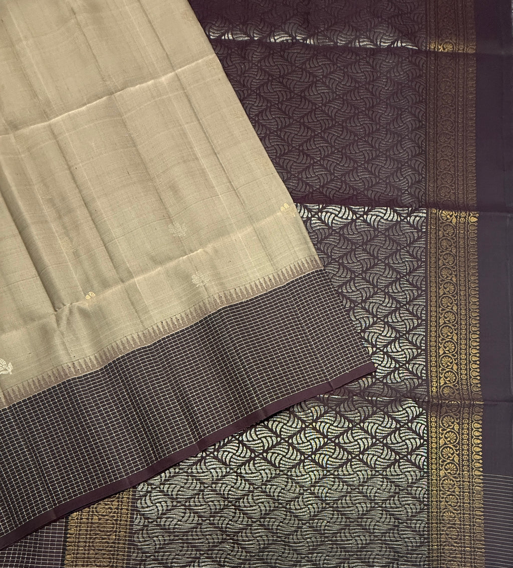 VST279 - chocolate brown color body , dark purple color pallu , blouse - Pure silk saree