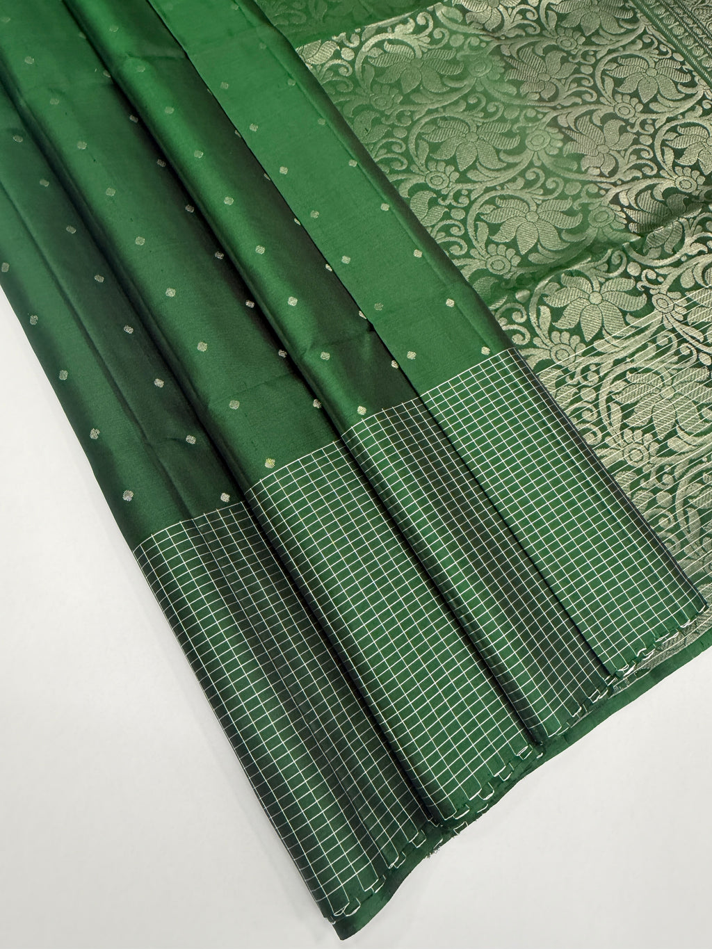 VST291 - bottle green color body , color pallu , blouse - Pure silk saree