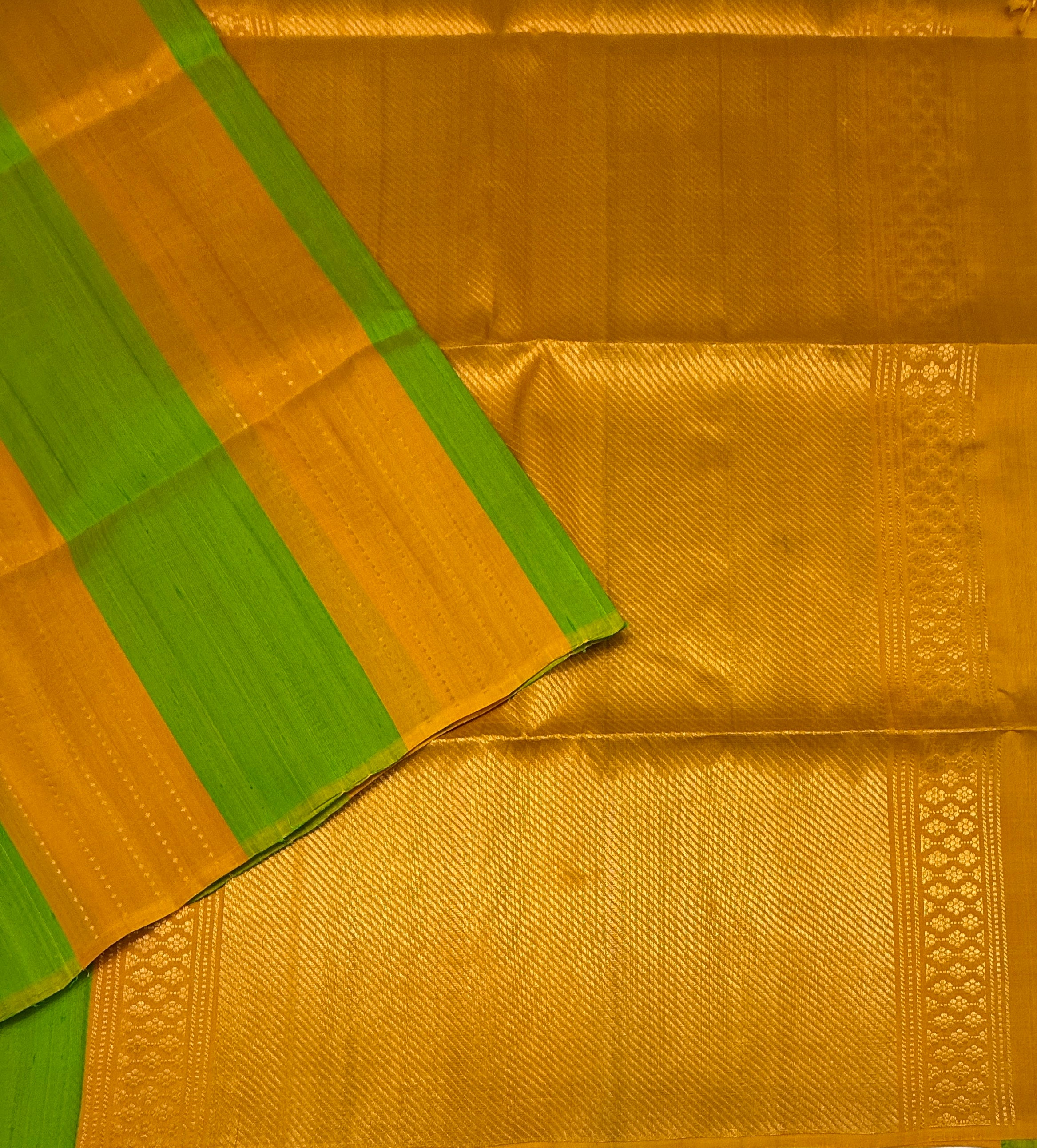 VSD163 - green color body , yellow color pallu,blouse - Pure silk saree