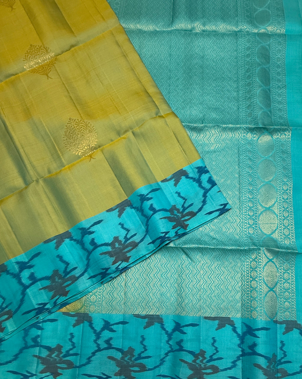 VSM383 - blue with green color body , sky blue color pallu , blouse