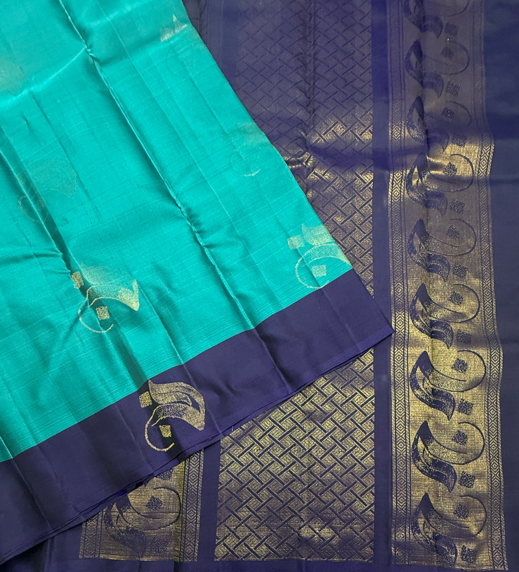 VSM391 - peacock blue color body , navy blue color pallu , blouse