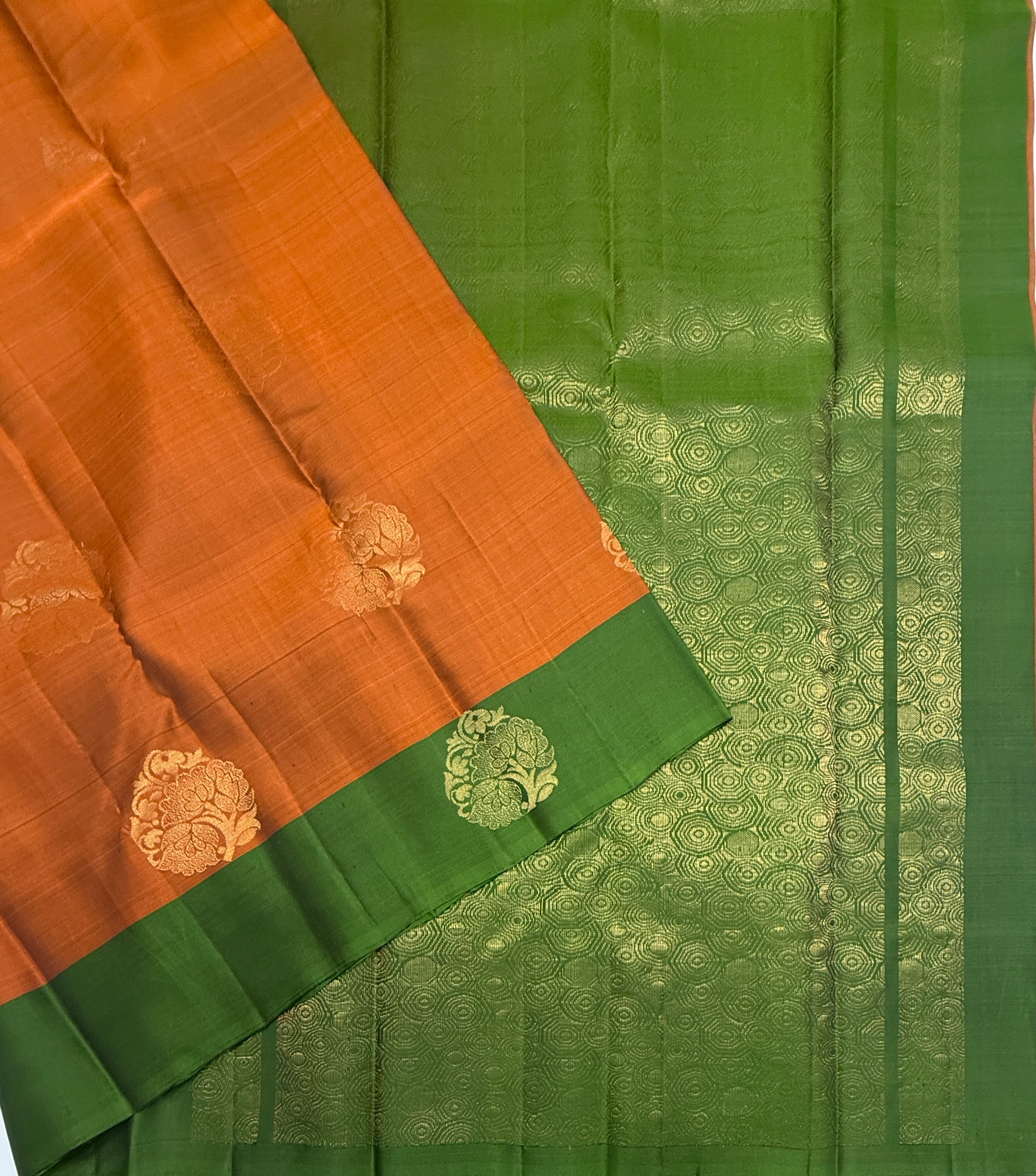 VSM392 - oange color body , olive green color pallu , blouse