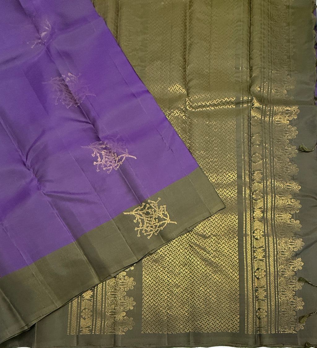 VSM394 - violet color body , dark green color pallu , blouse