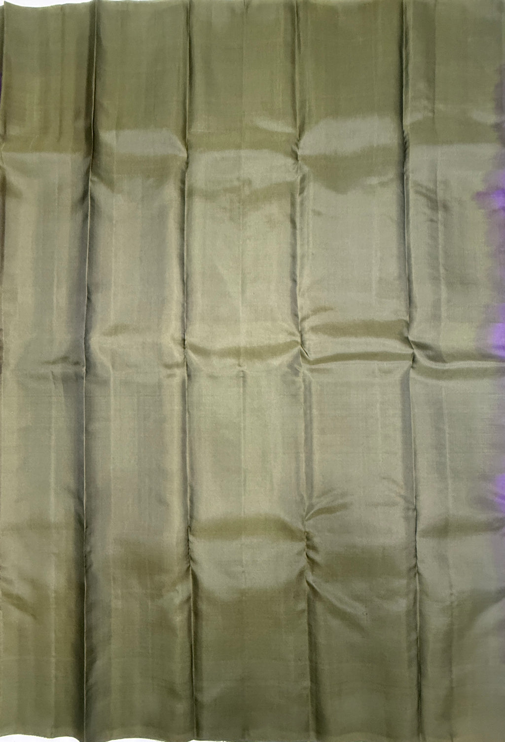 VSM394 - violet color body , dark green color pallu , blouse