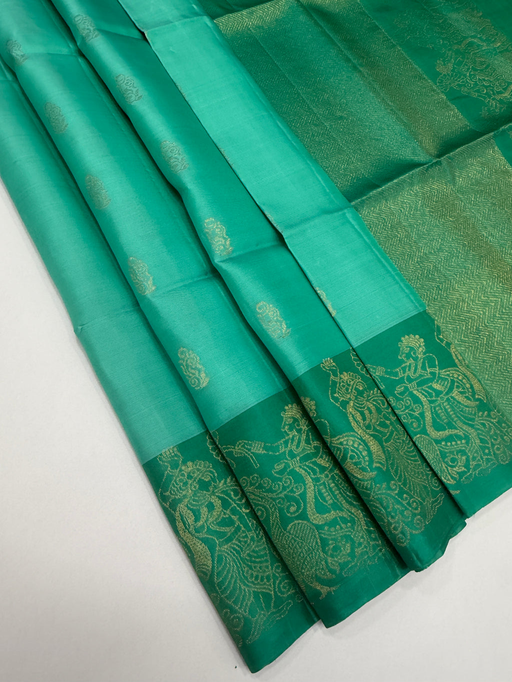 VSM411 - torquoise blue color body , color pallu , blouse