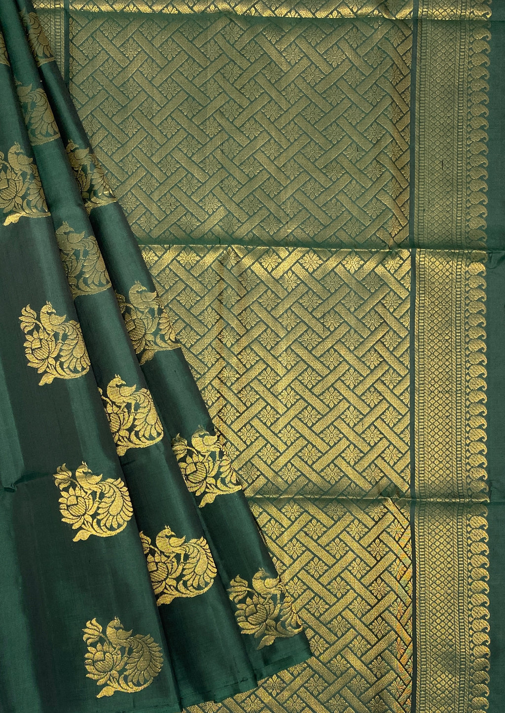 VSS295 - bottle green color body, pallu , blouse pure silk saree