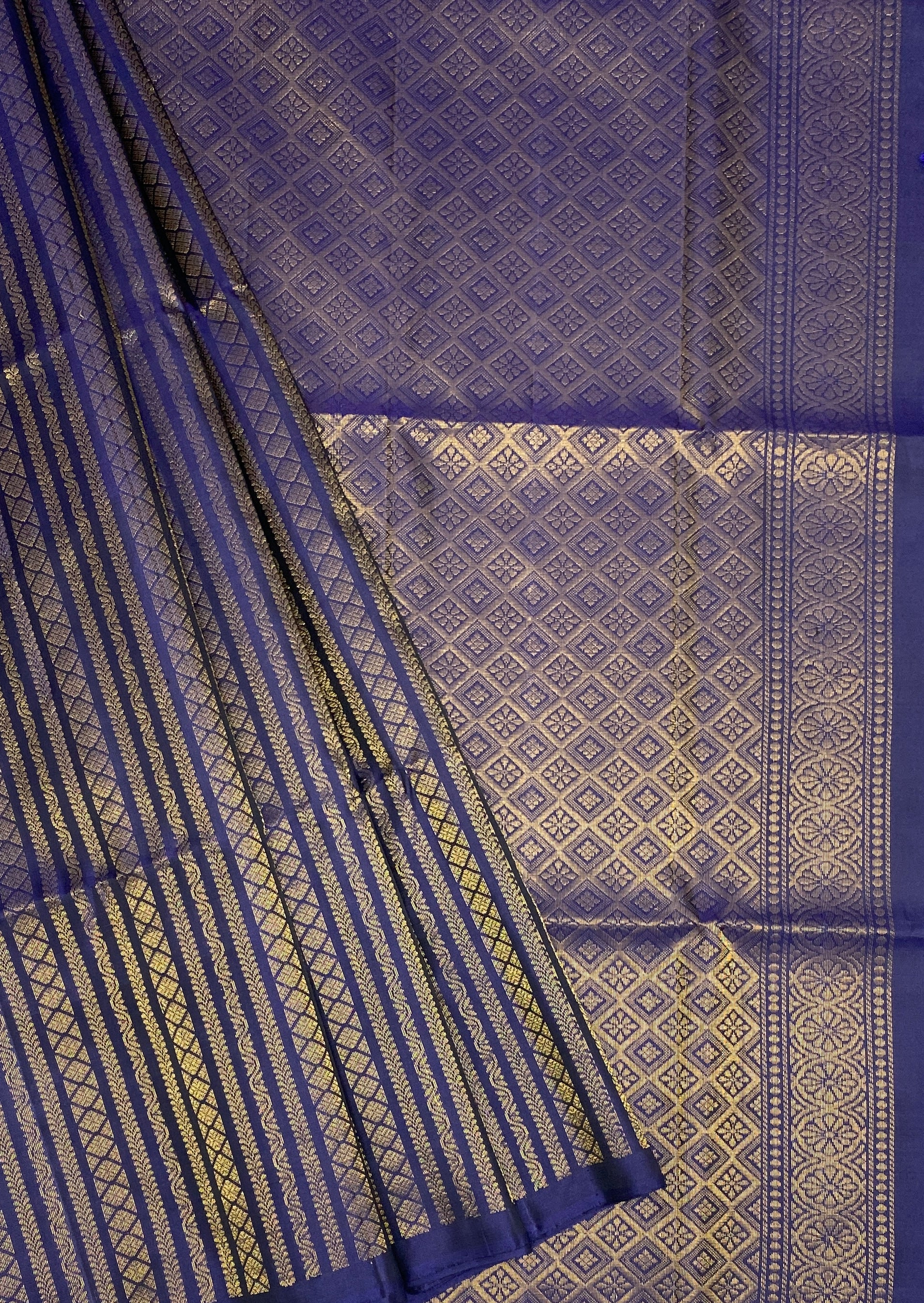 VSA397 - navy blue color body, pallu , blouse pure silk saree