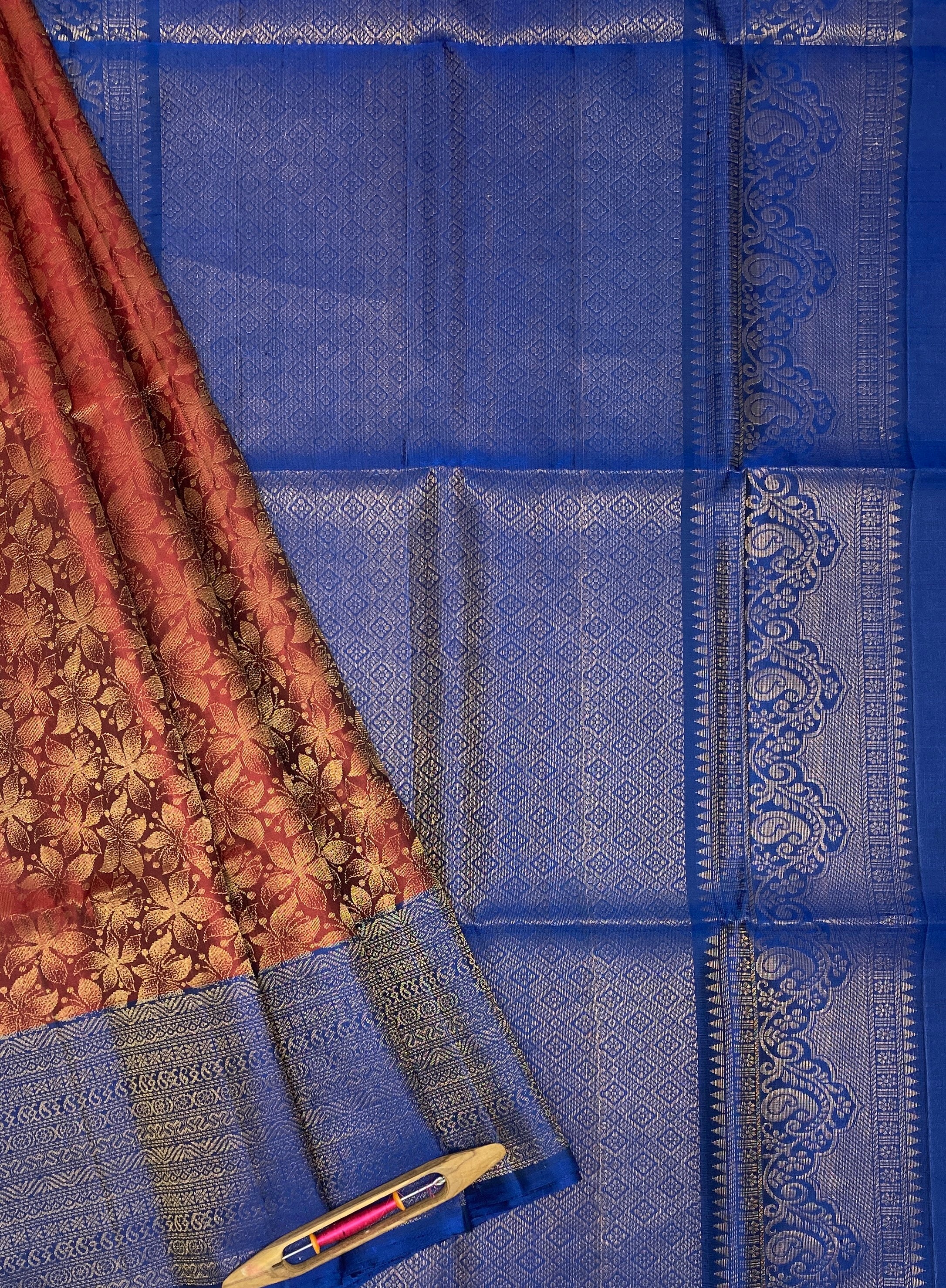 VSA433 - maroon color body & peacock blue color pallu , blouse pure silk saree