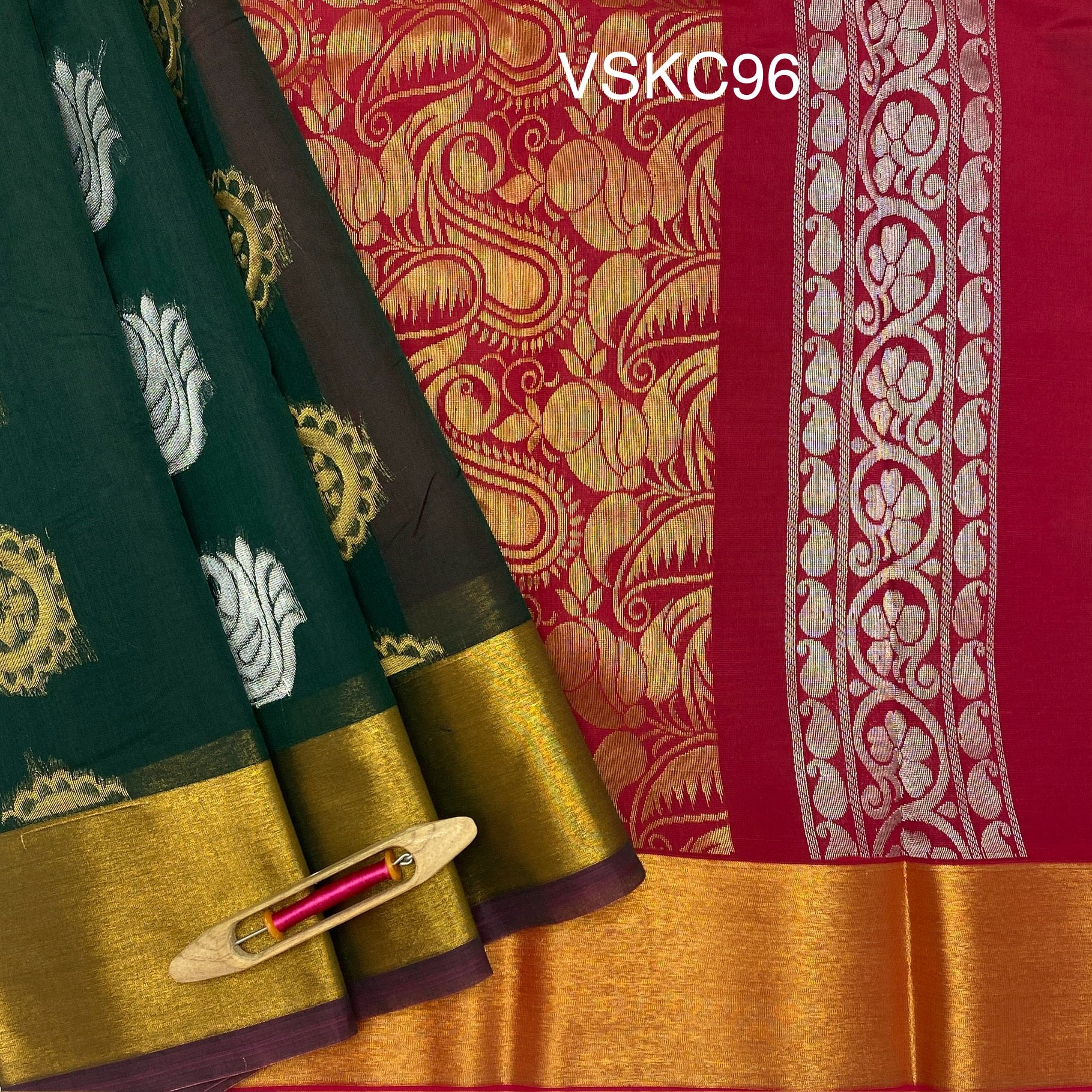 VSKC96 - bottle green color body , dark pink color pallu , blouse.