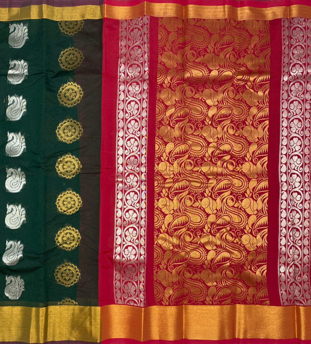 VSKC96 - bottle green color body , dark pink color pallu , blouse.