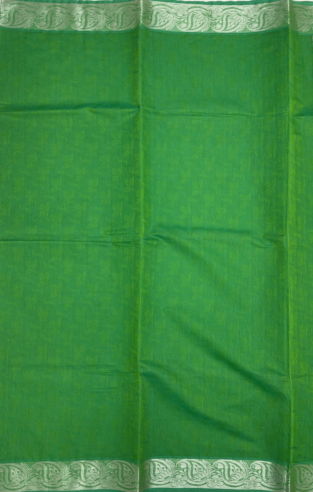 VSC149 - dual tone green color body,pallu,blouse.