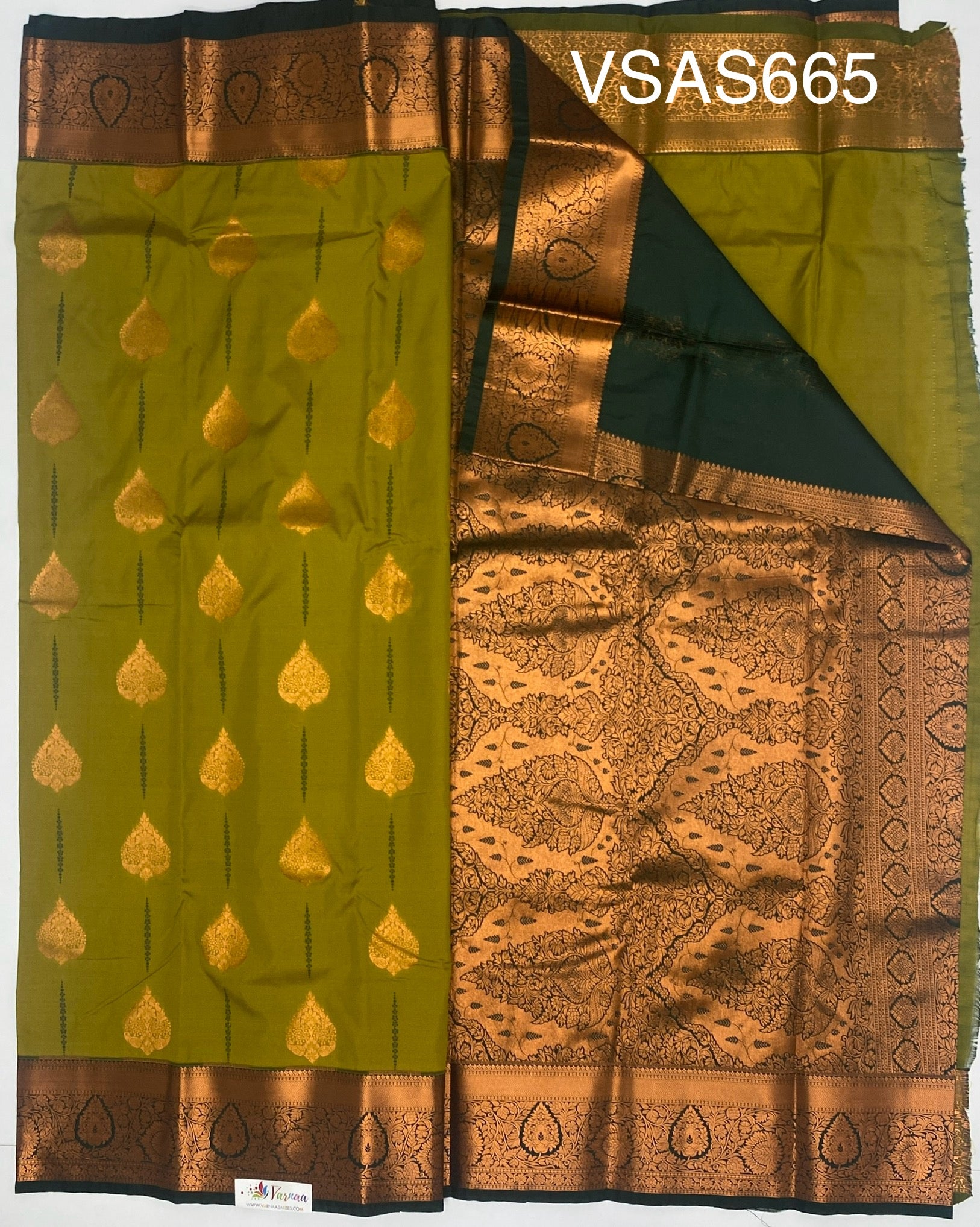 VSAS665 - meahandi green color body , bottle green color pallu , blouse.