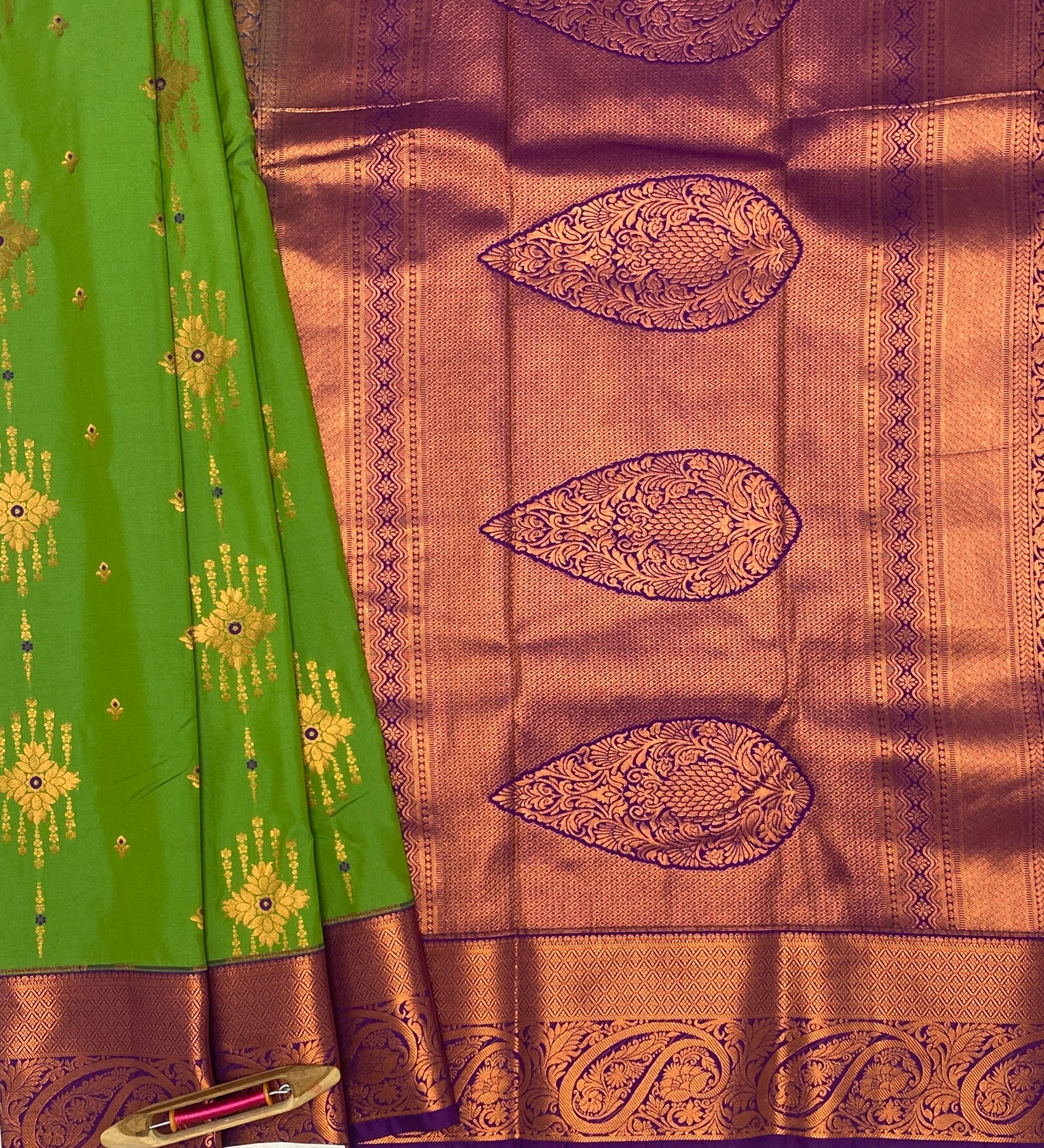 VSAS537 - algae green color body , violet color pallu , blouse.