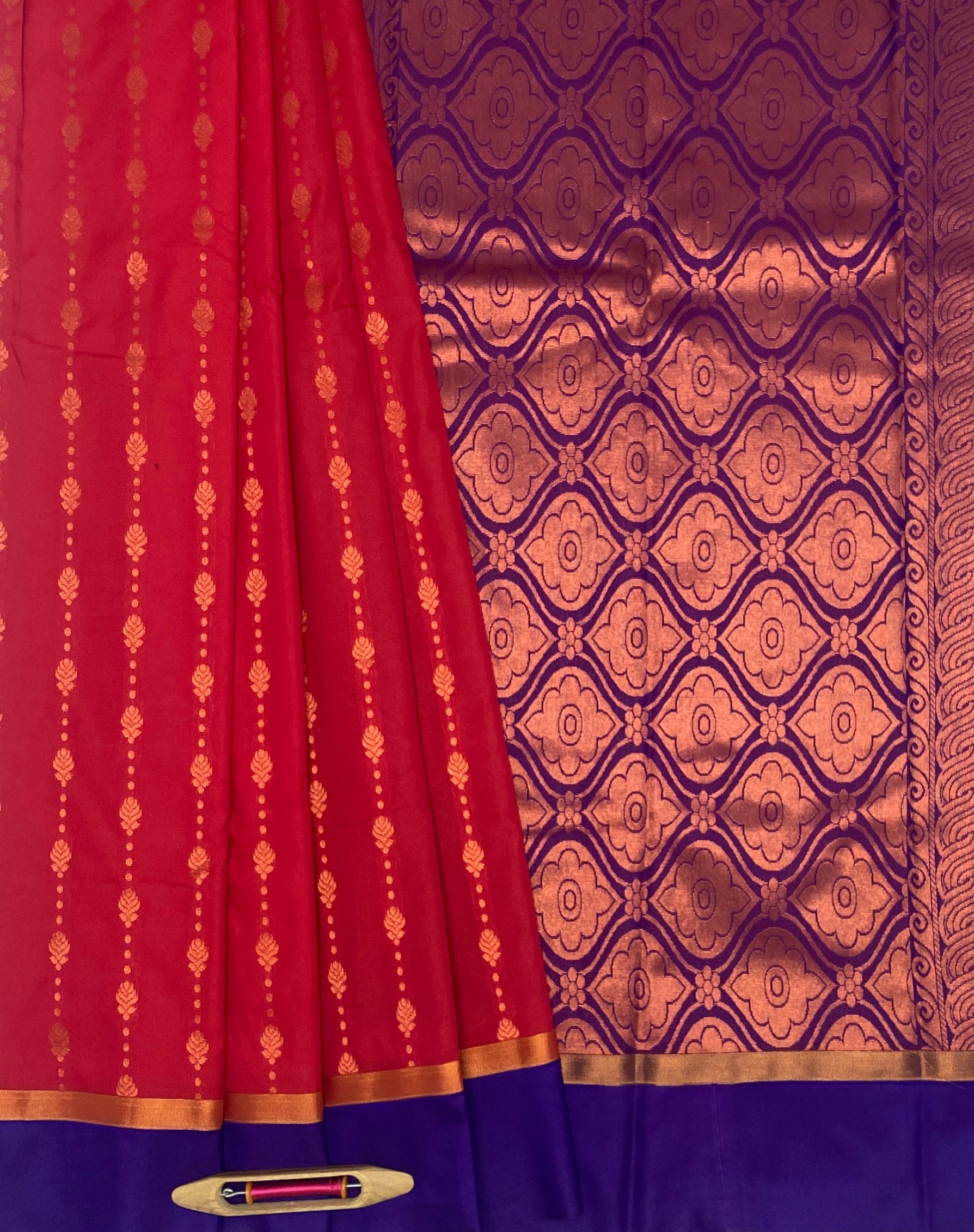VSAS546 - reddish pink color body , violet with purple color pallu , blouse.