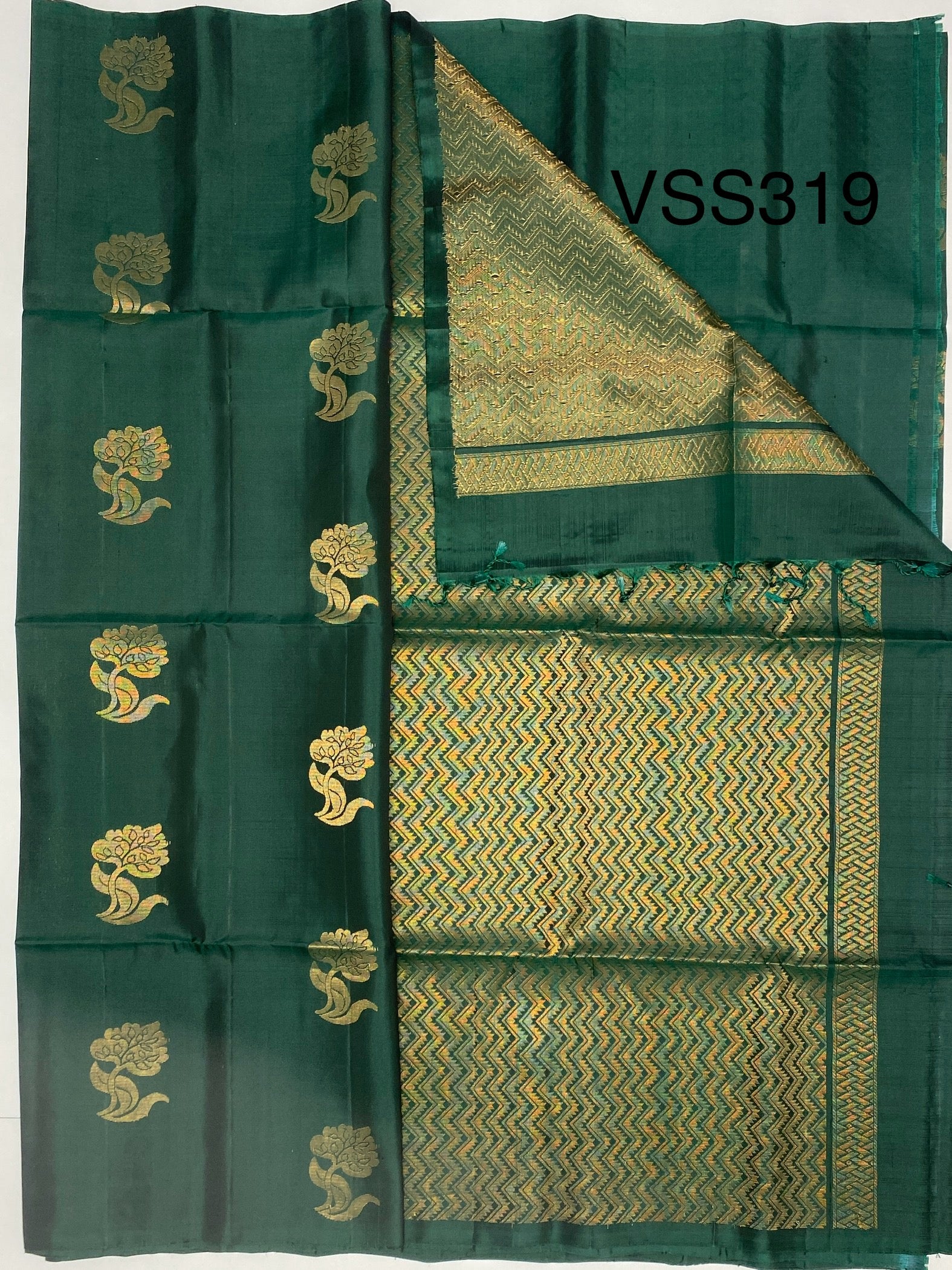VSS319 - bottle green color body, pallu , blouse pure silk saree