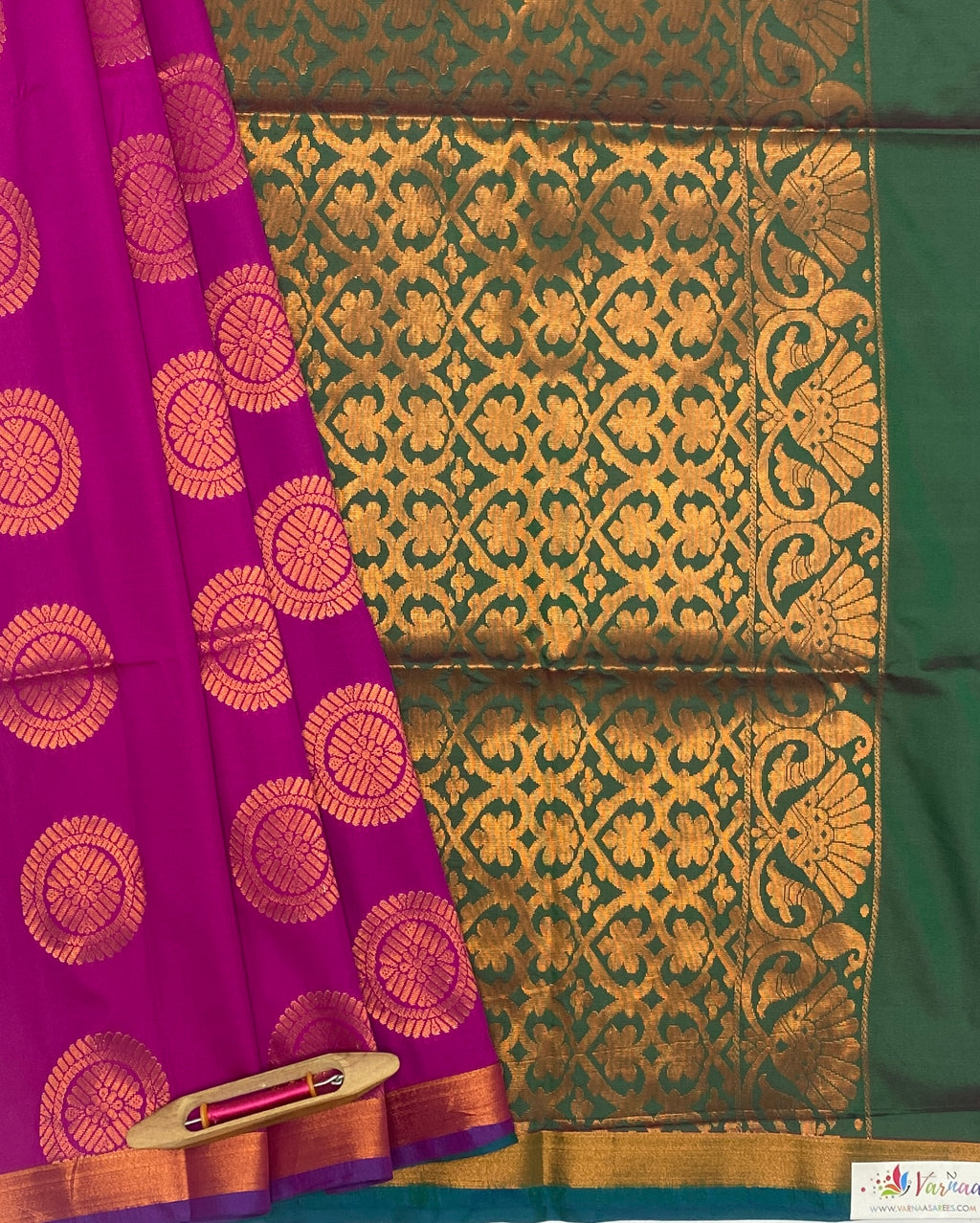 VSAS559 - magenta color body , green with magenta color pallu , blouse.