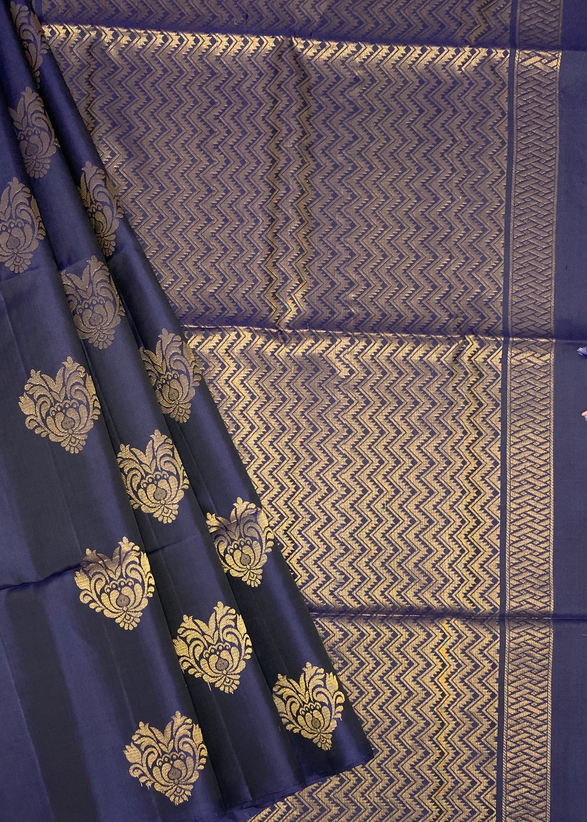 VSS354 - navy blue color body, pallu , blouse pure silk saree