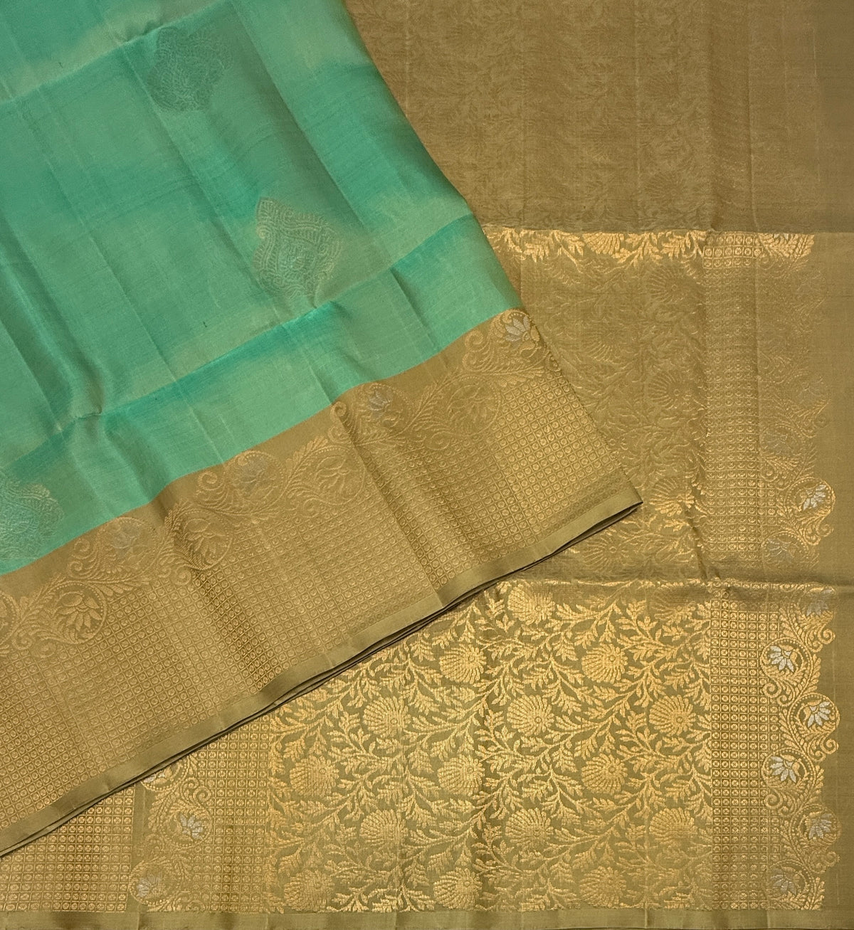 VST335 - pastel green color body , beige color pallu , blouse - Pure silk saree