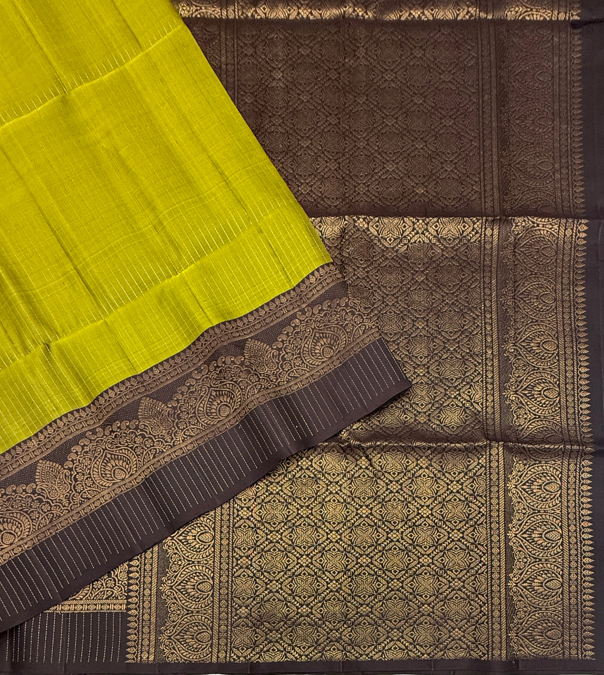 VST351 - mehandi green color body , dark purple color pallu , blouse - Pure silk saree