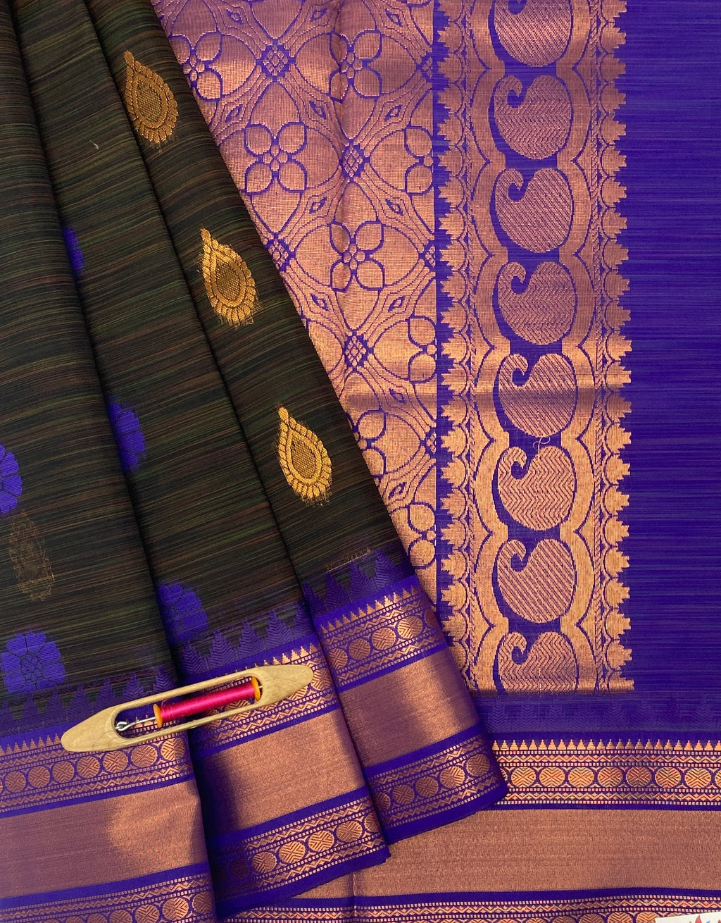 VSKC334 - green with violet color body , violet color pallu , blouse.