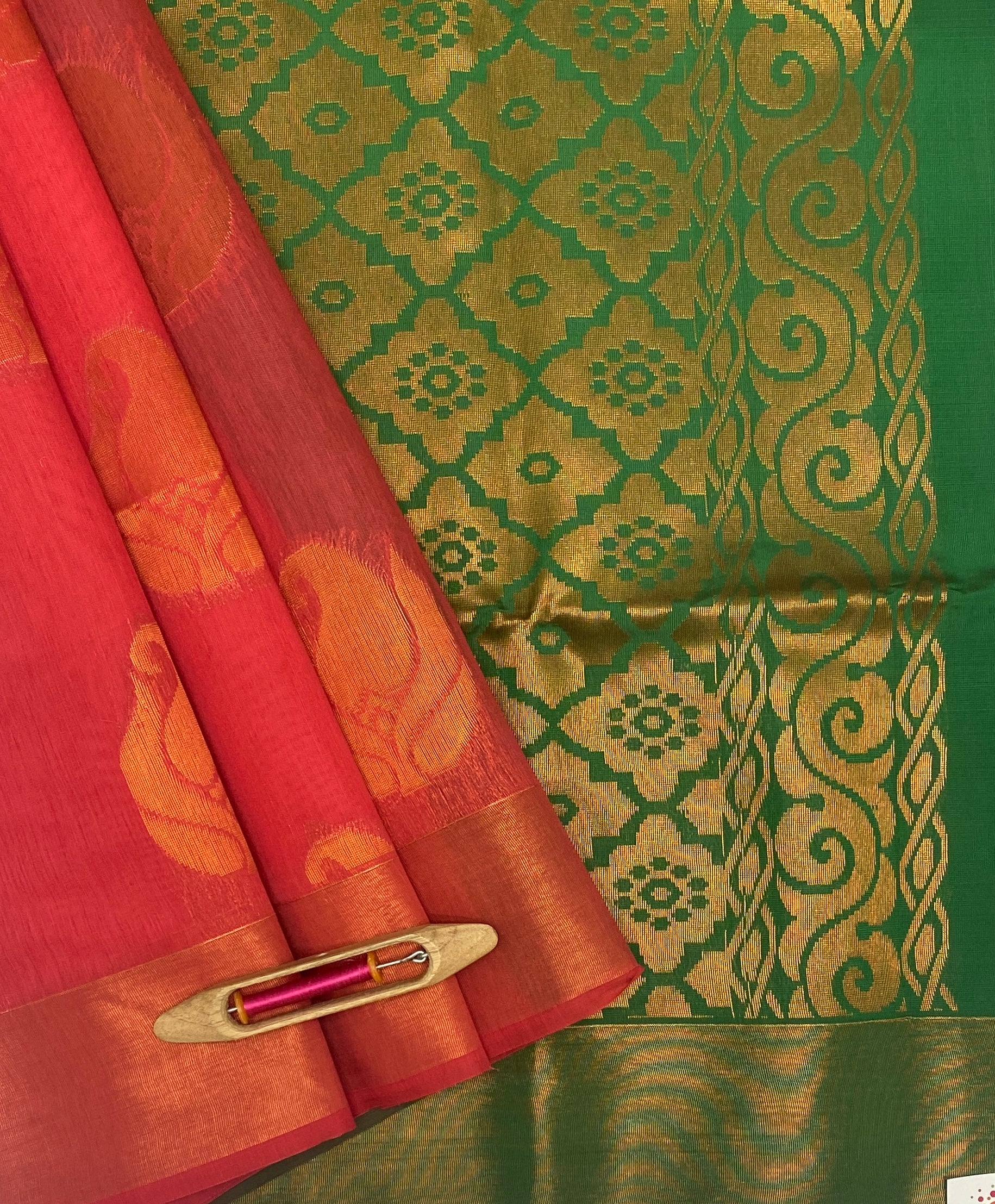 VSKC355 - pinkish red color body , green color pallu , blouse.