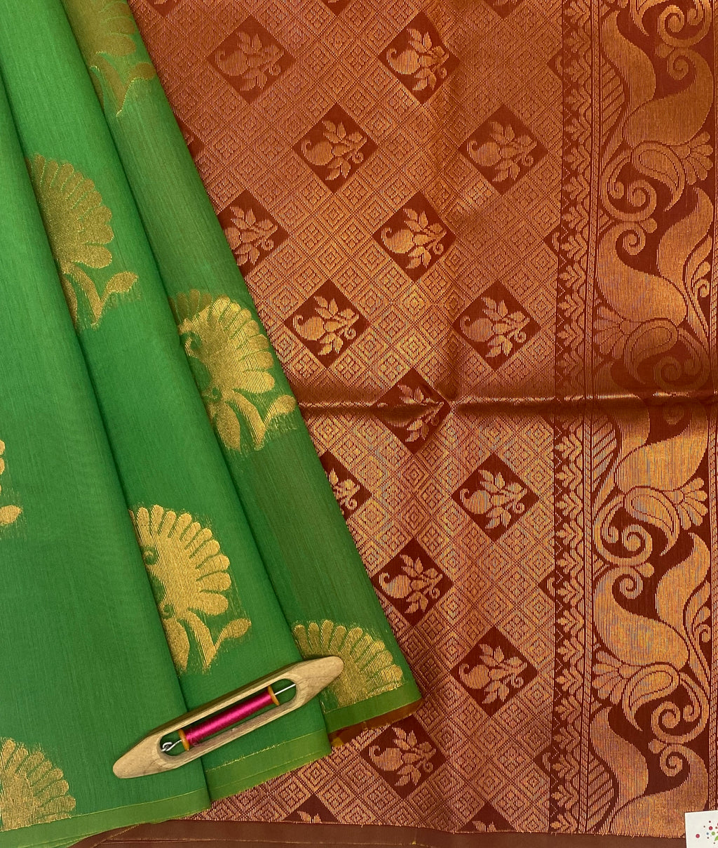VSKC358 - green color body , maroon with yellow color pallu , blouse.