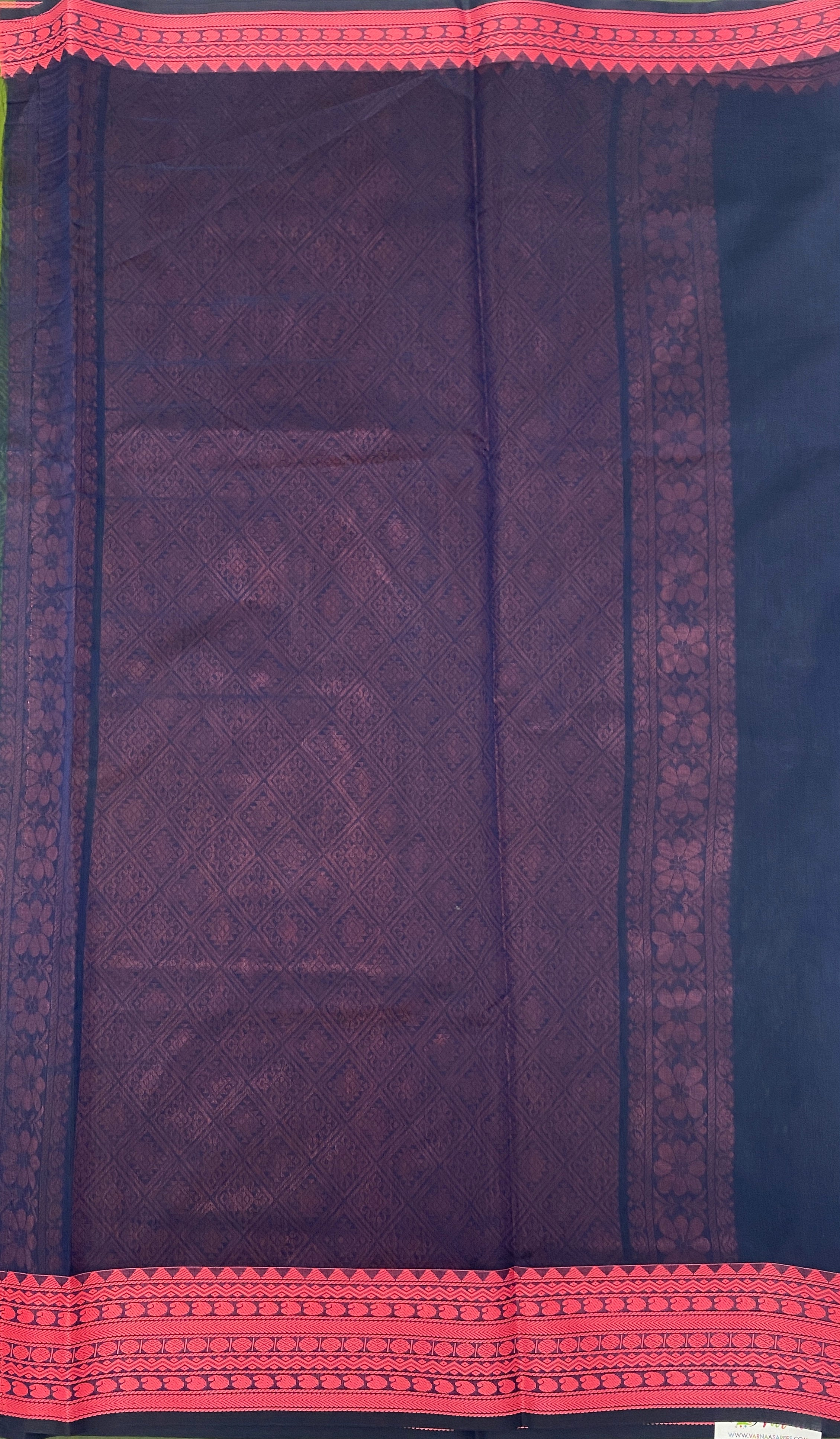 VSKC401 - leaf green color body , navy blue color pallu , blouse.